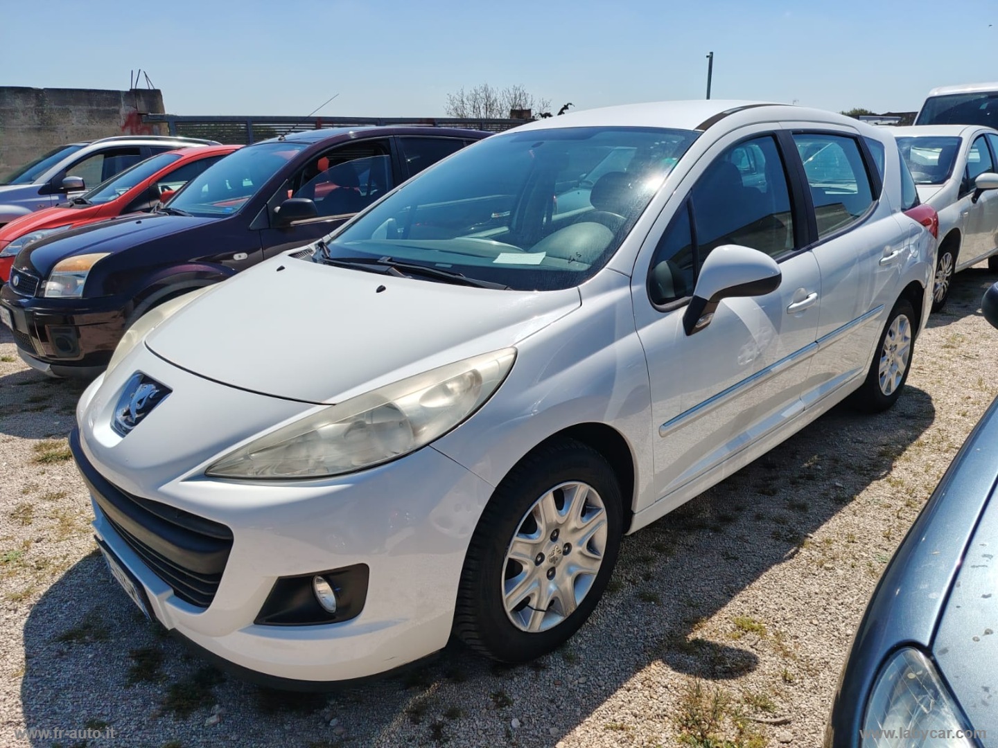 PEUGEOT 207