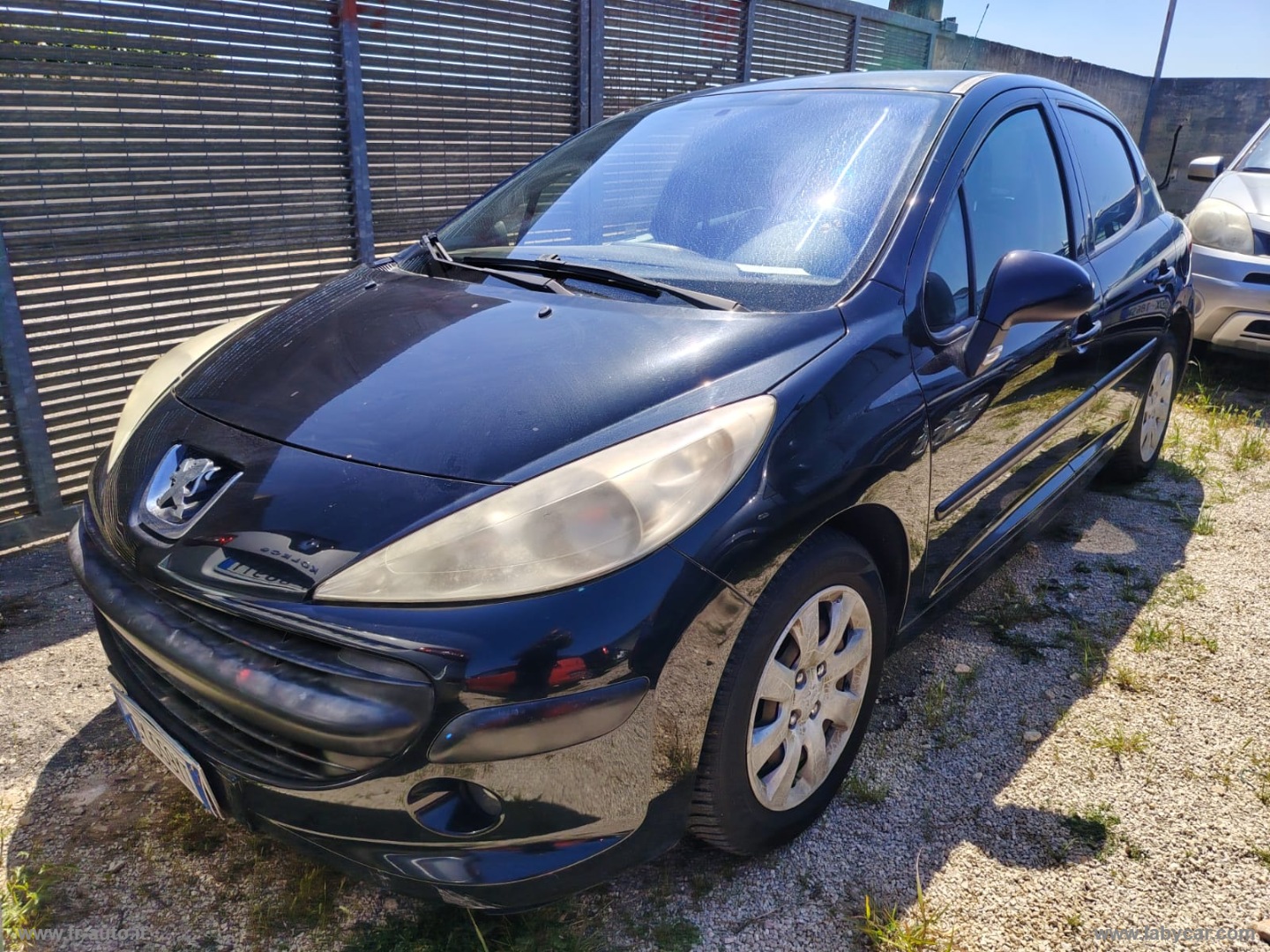PEUGEOT 207