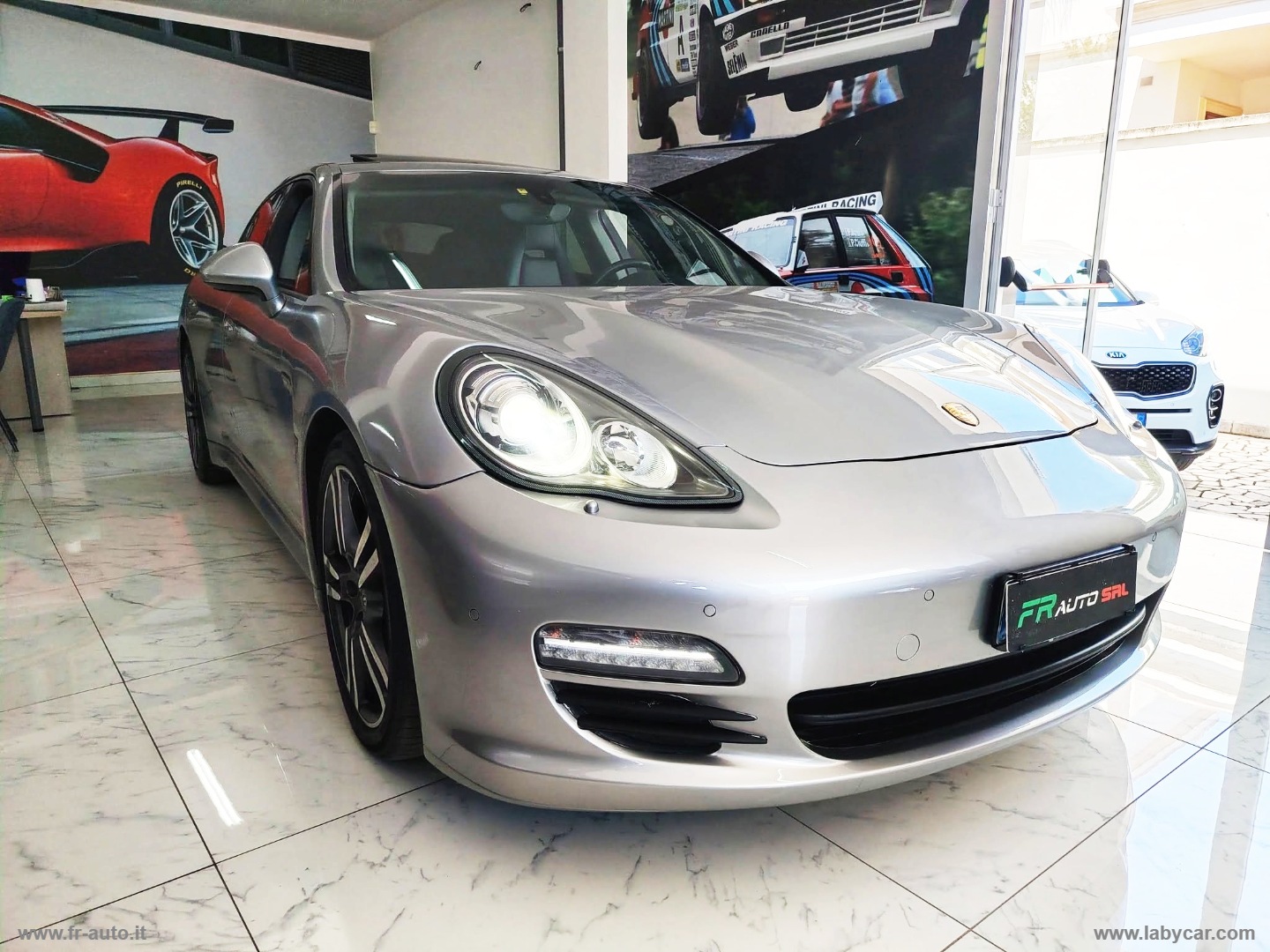 PORSCHE Panamera