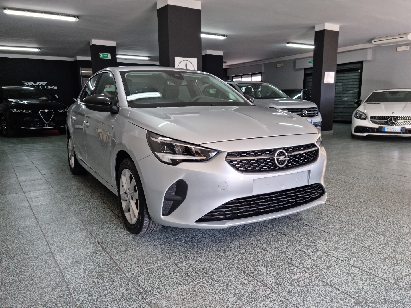 Corsa 1.2 Elegance                                                        
