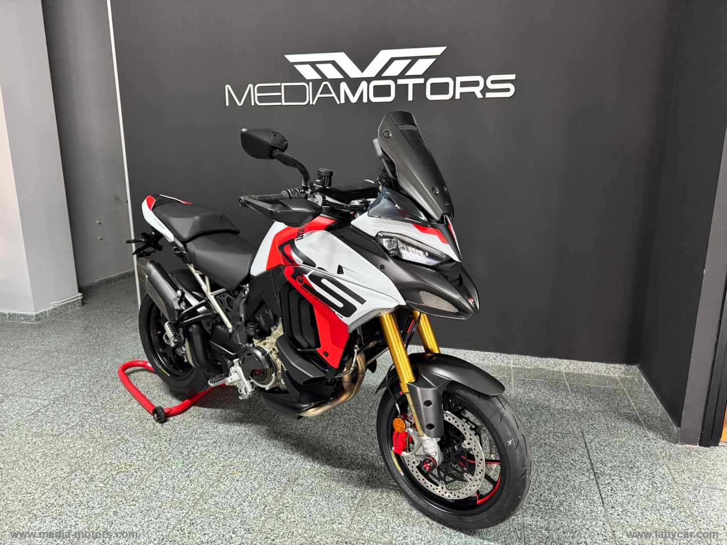 DUCATI 