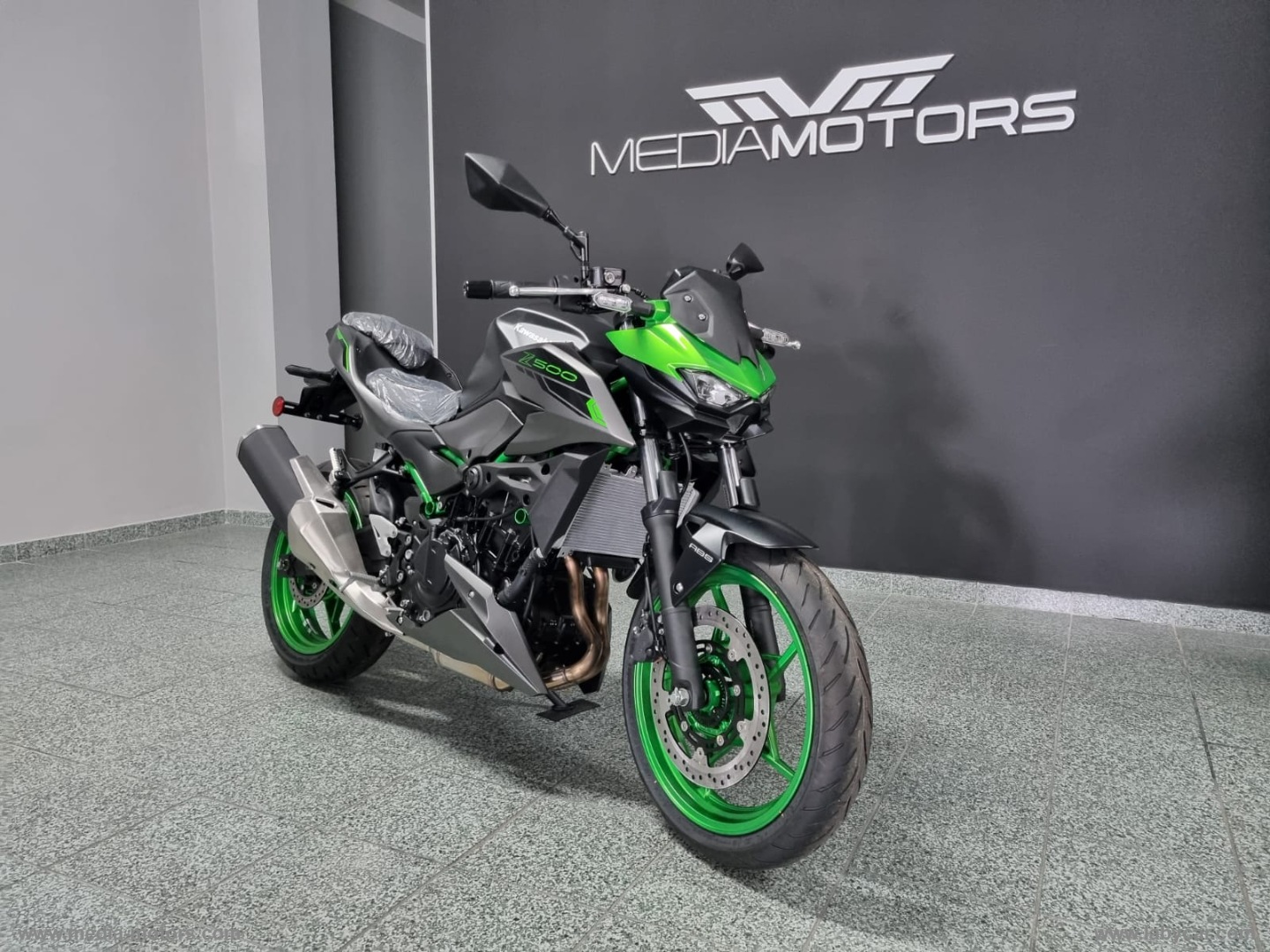 KAWASAKI 