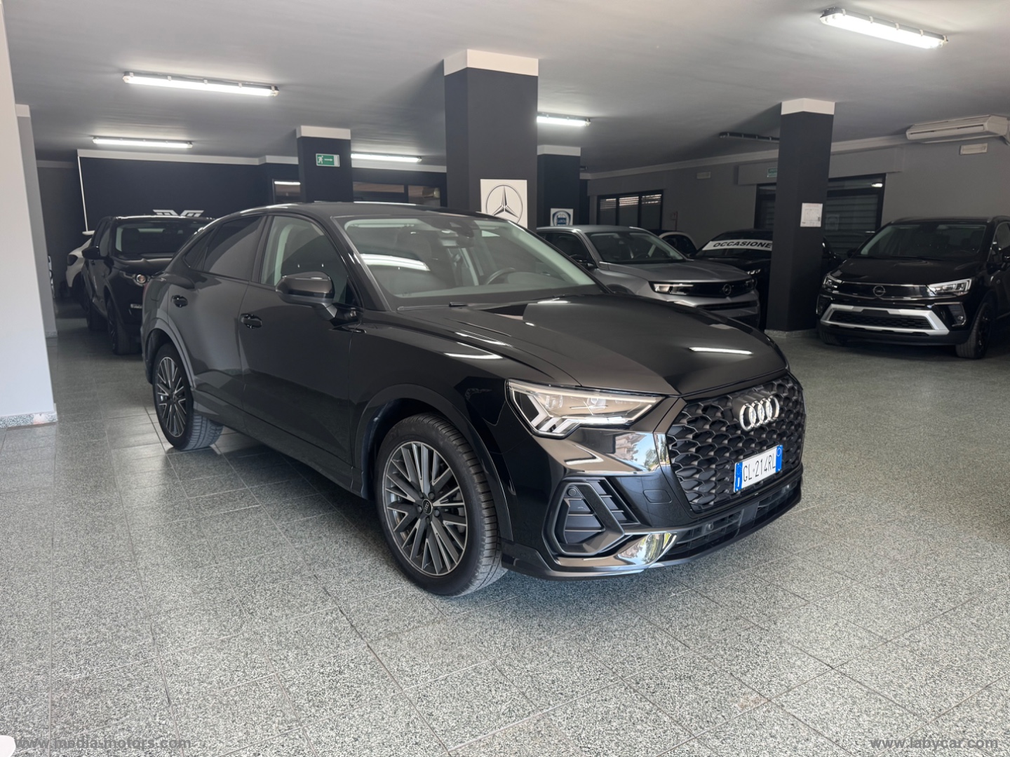 AUDI Q3