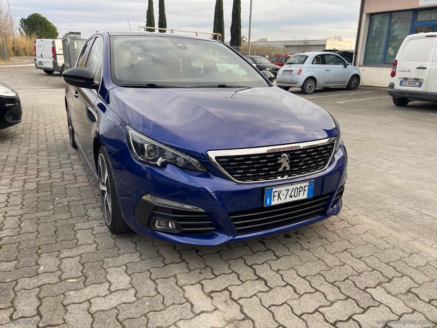 PEUGEOT 308