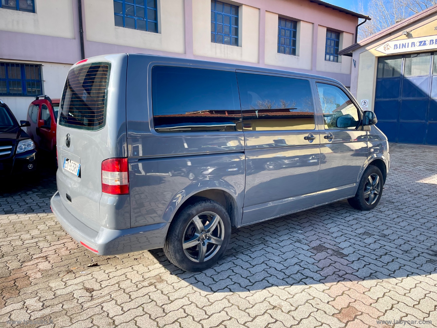 VOLKSWAGEN Transporter