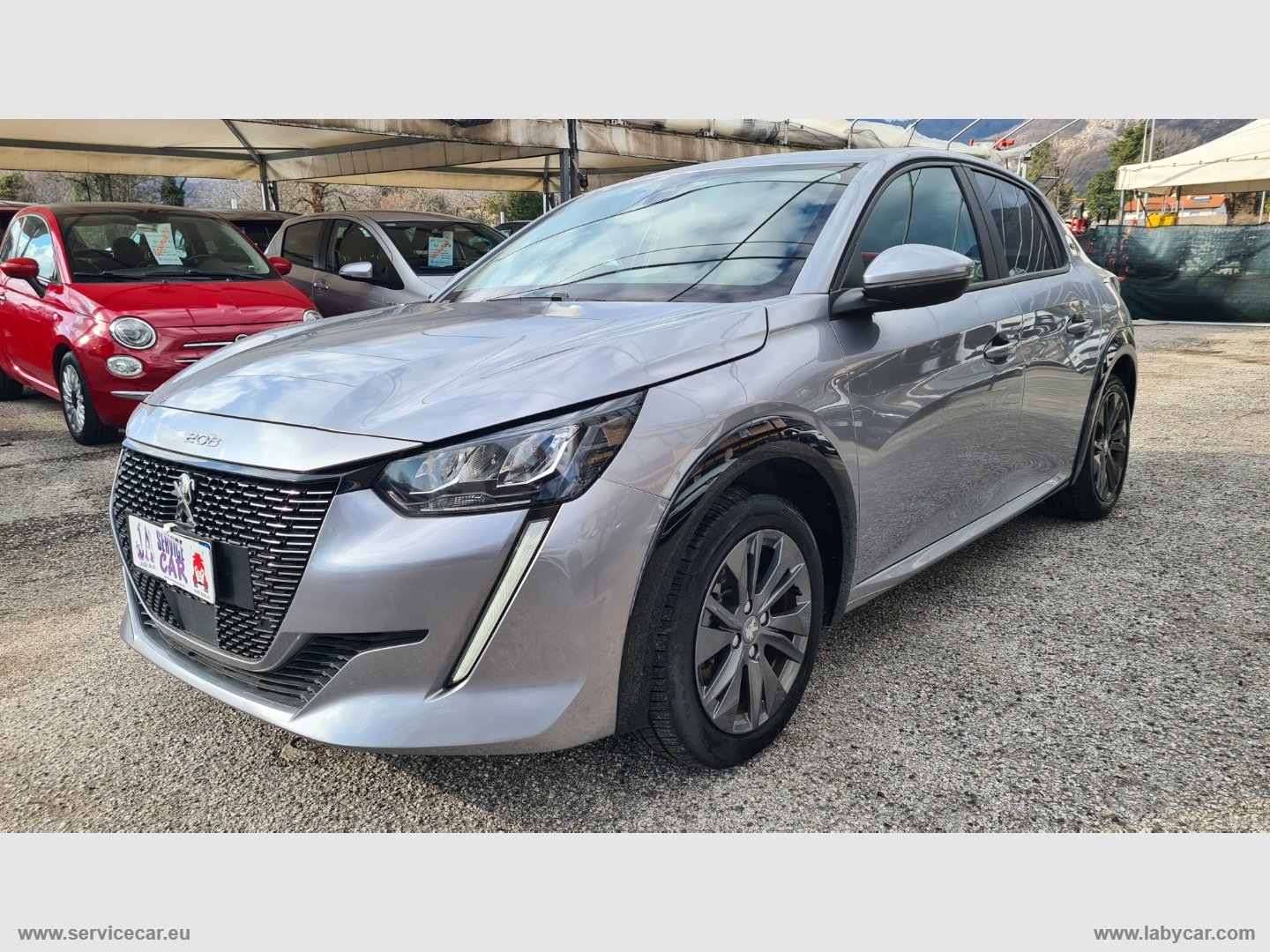 PEUGEOT 208