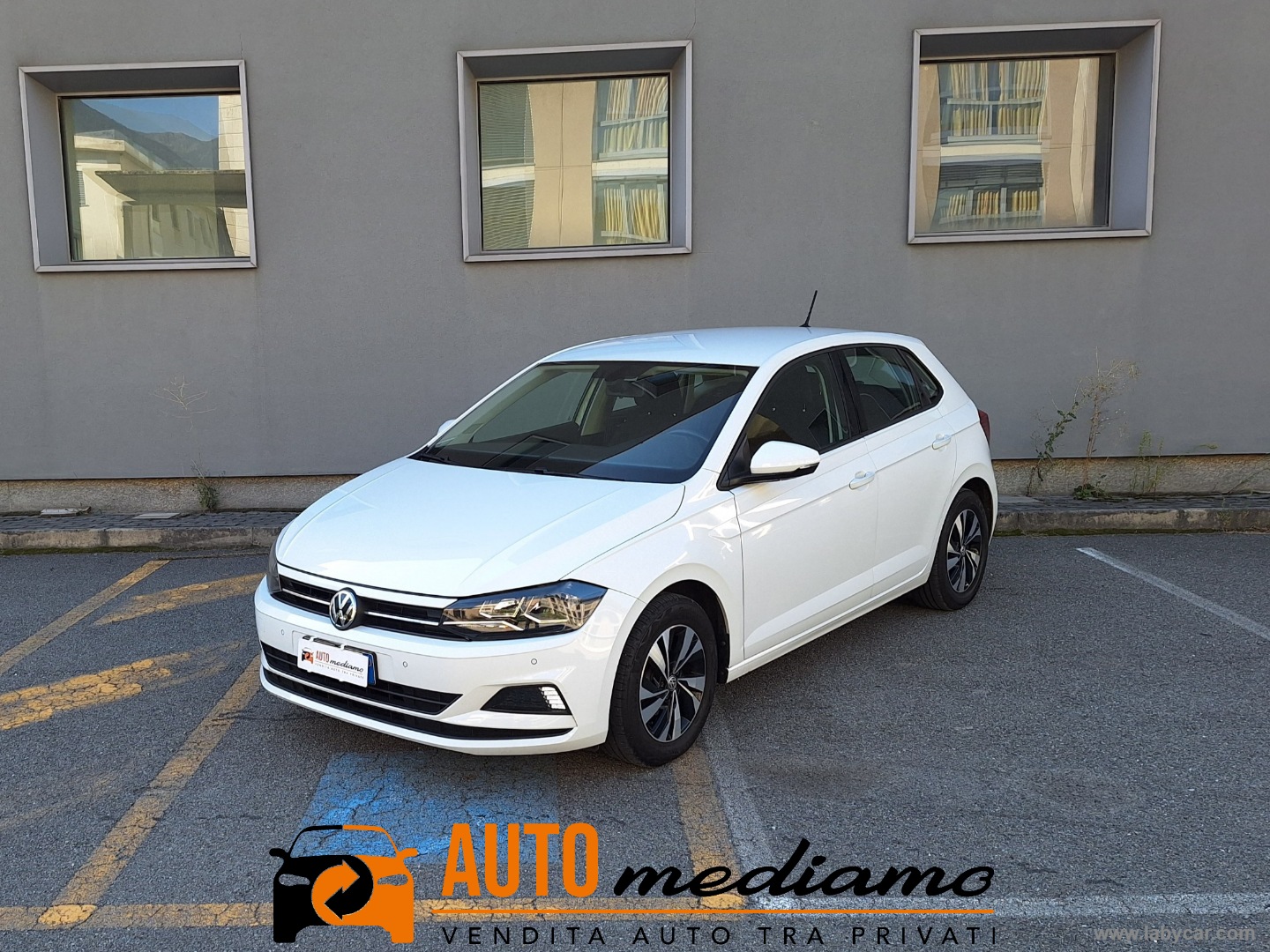 VOLKSWAGEN Polo