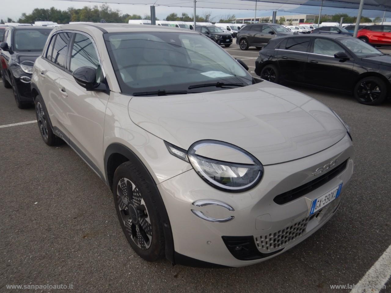 FIAT 600 Hybrid 110 CV DCT MHEV La Prima 