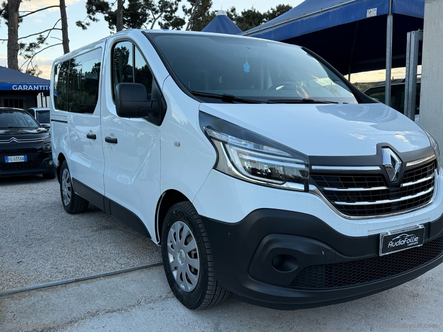 RENAULT Trafic