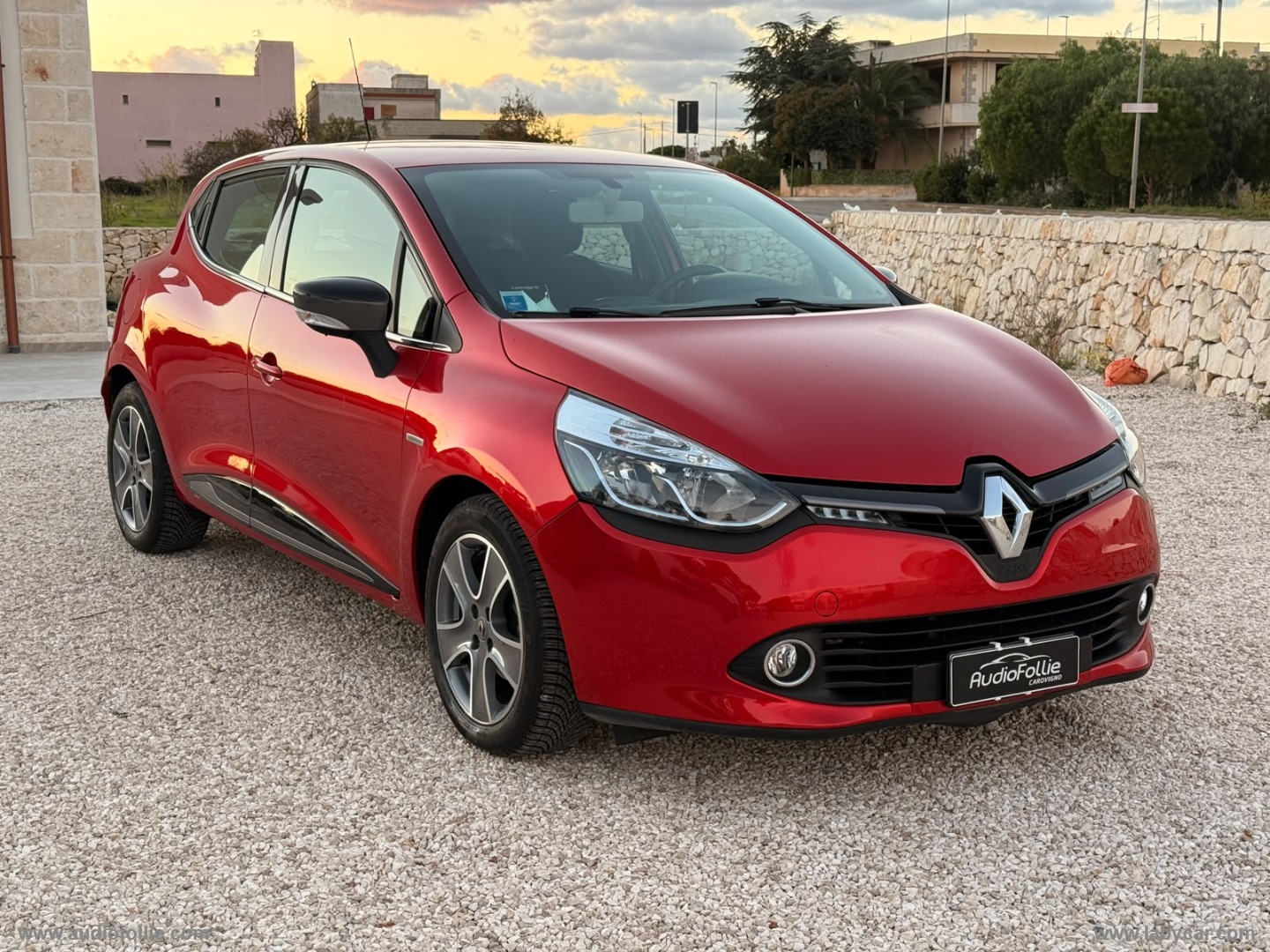 RENAULT Clio