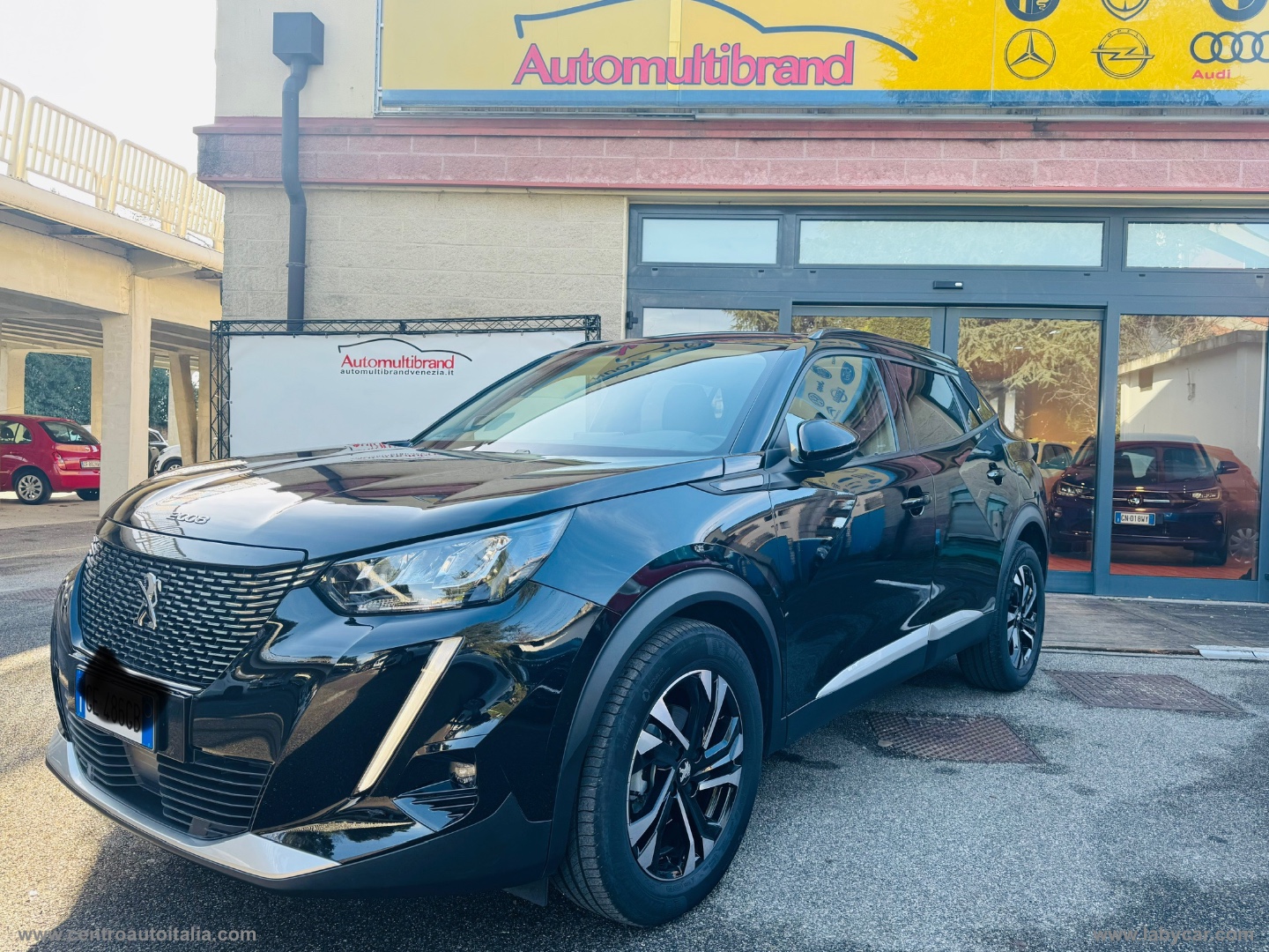 PEUGEOT 2008 PureTech 100 S&S Allure Pack 