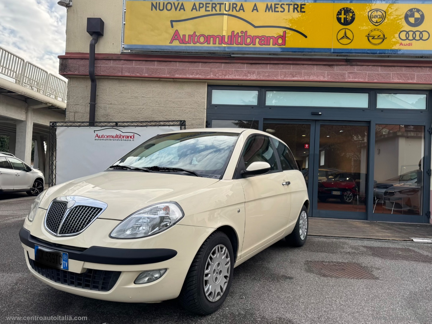 LANCIA Ypsilon 1.2 Oro 