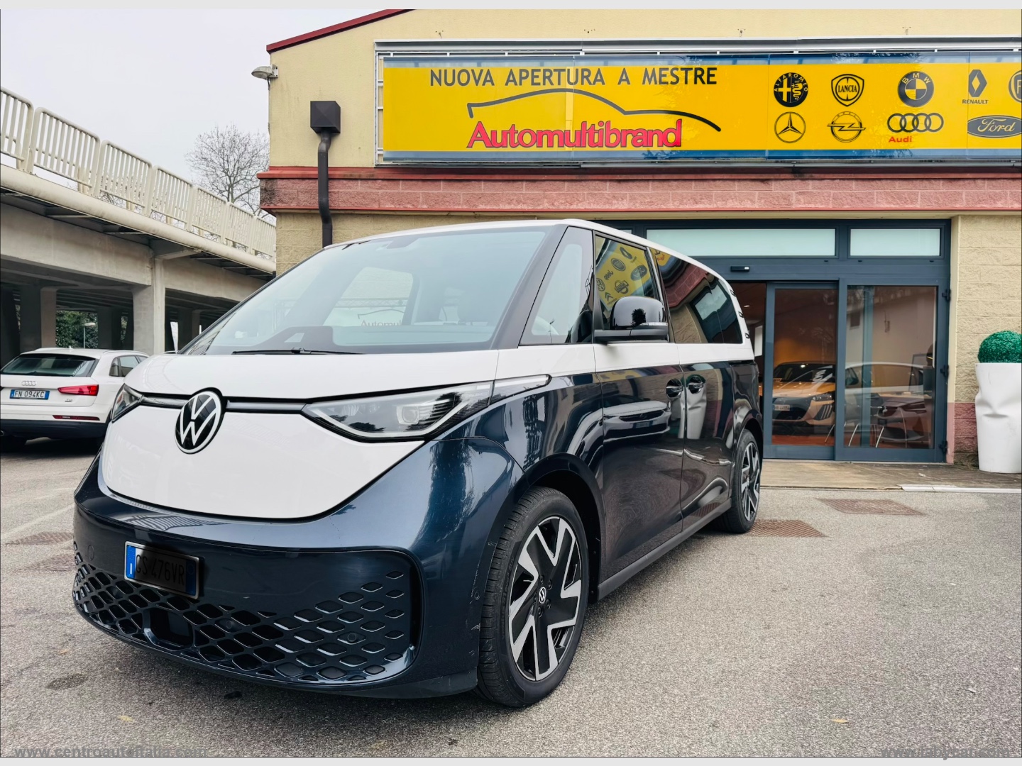 VOLKSWAGEN ID.Buzz Pro Passo Corto 