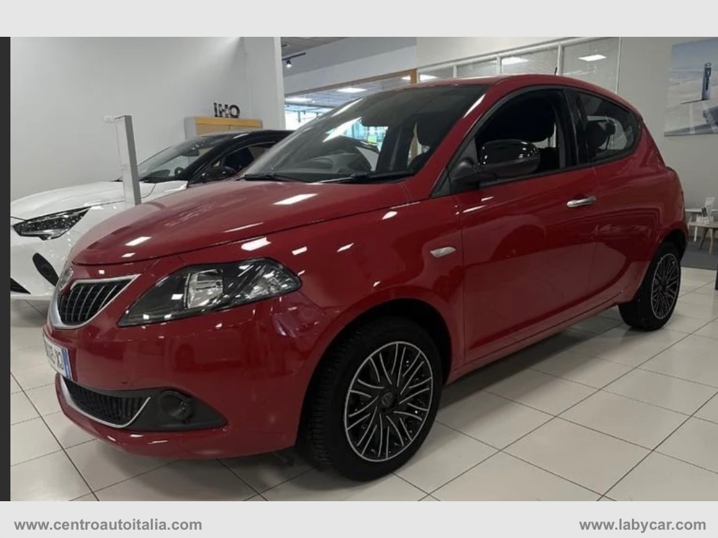 Ypsilon 1.0 FireFly 5p.S&S Hybryd Gold                                                        