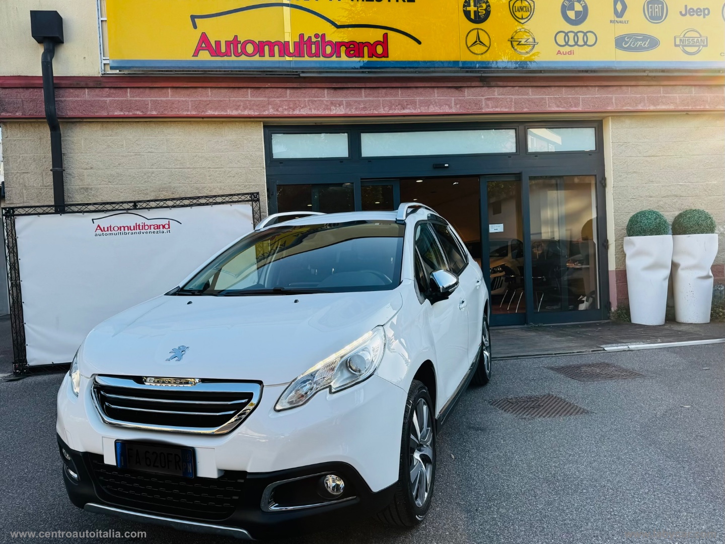 PEUGEOT 2008 PureTech Turbo 110 S&S Allure 