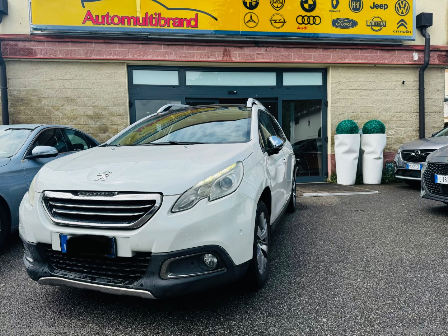 PEUGEOT 2008 1.6 e-HDi 92 CV S&S robot. Allure 
