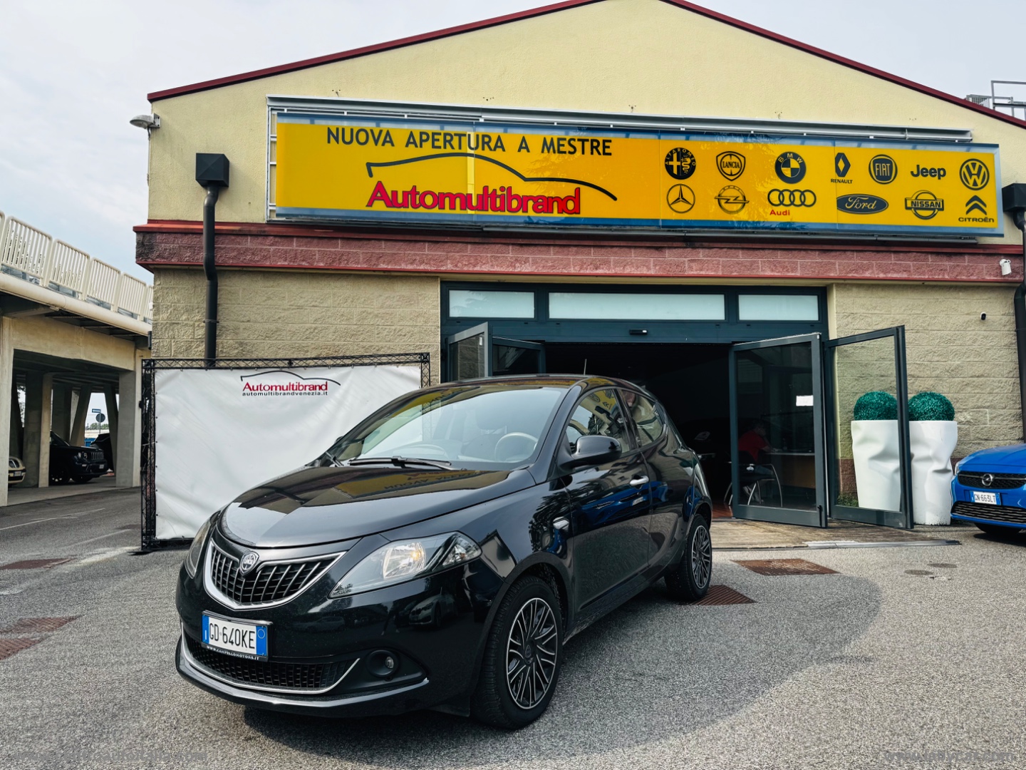 LANCIA Ypsilon