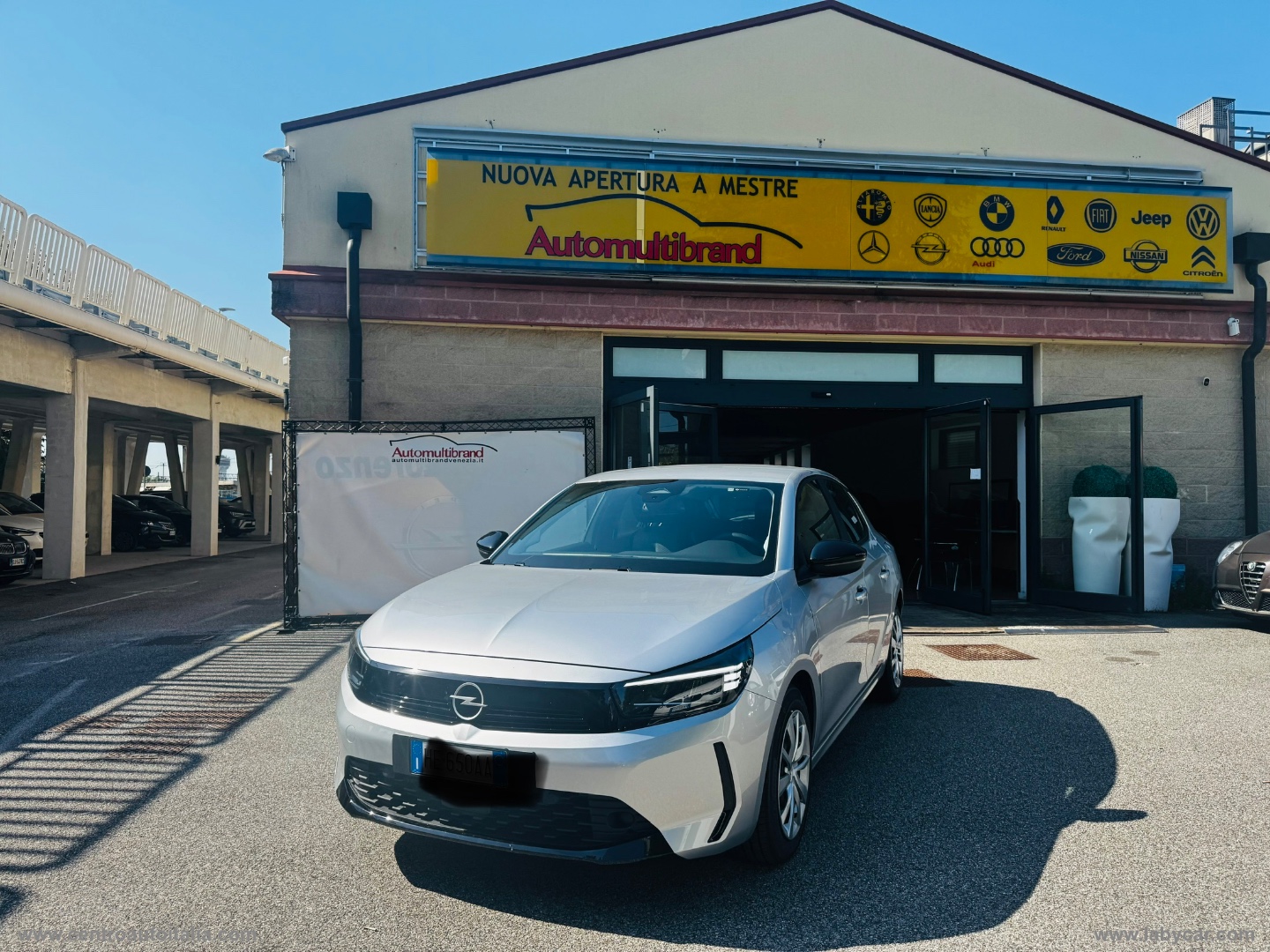 Corsa 1.2 100 CV CON CATENA