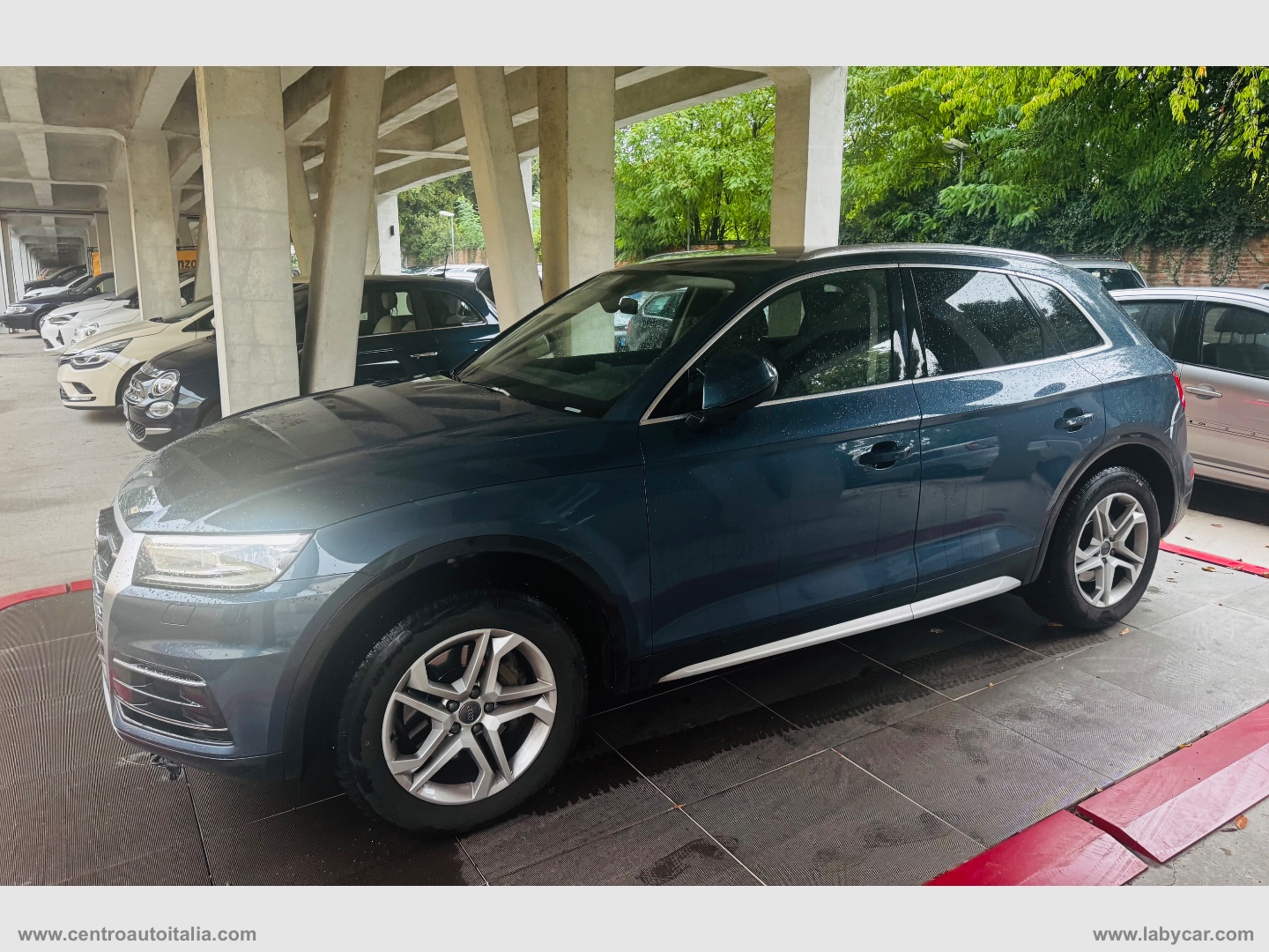 AUDI Q5 2.0 TDI quattro S tronic Business 