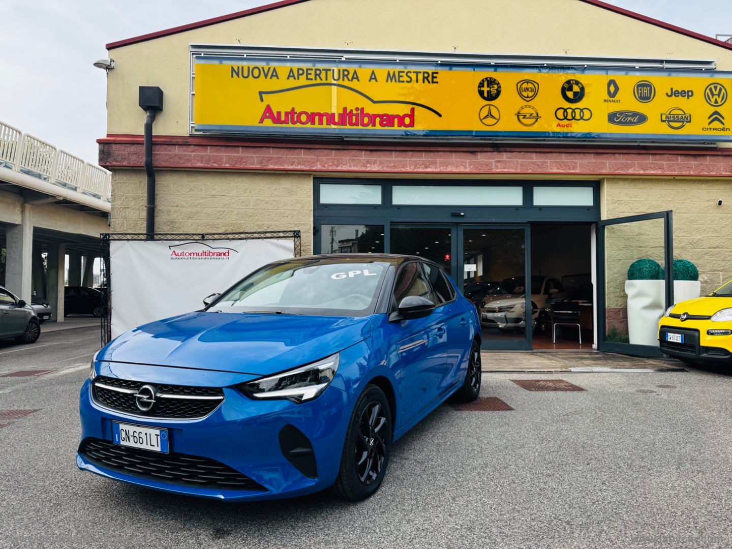 OPEL Corsa 1.2 Design & Tech GPL                                                        