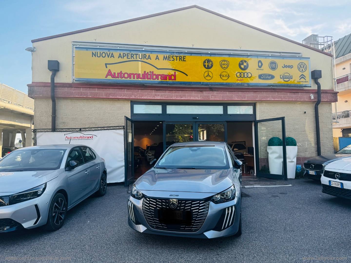 PEUGEOT 208 PureTech 100 S&S 5p. Allure                                                        
