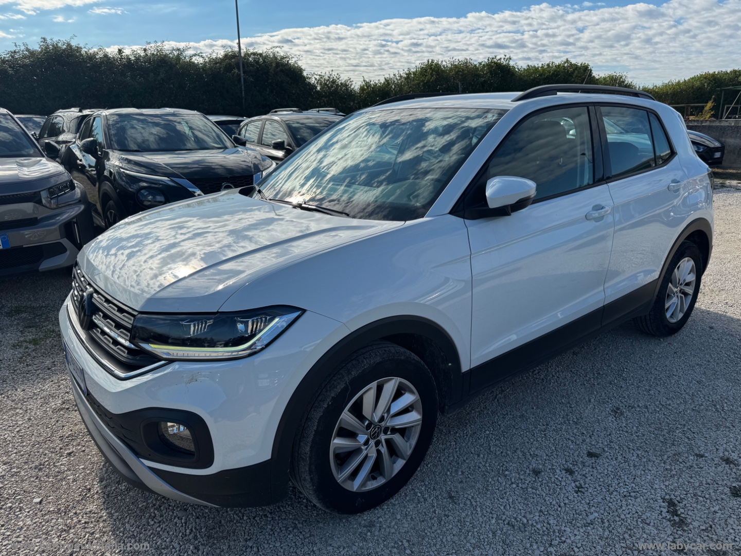VOLKSWAGEN T-Cross
