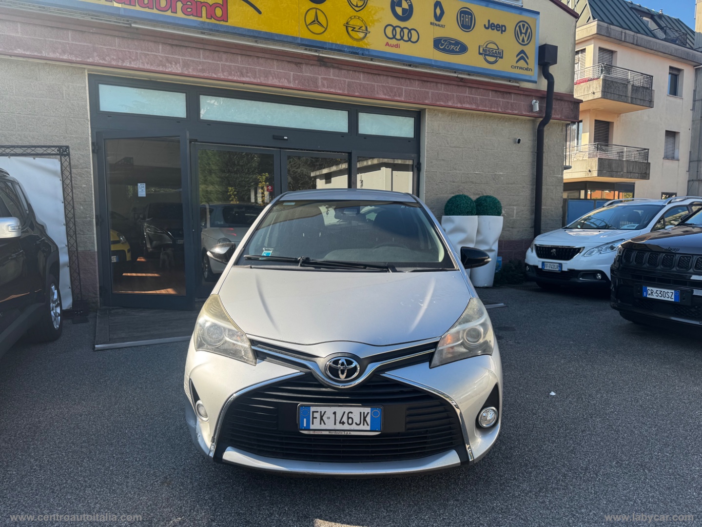TOYOTA Yaris