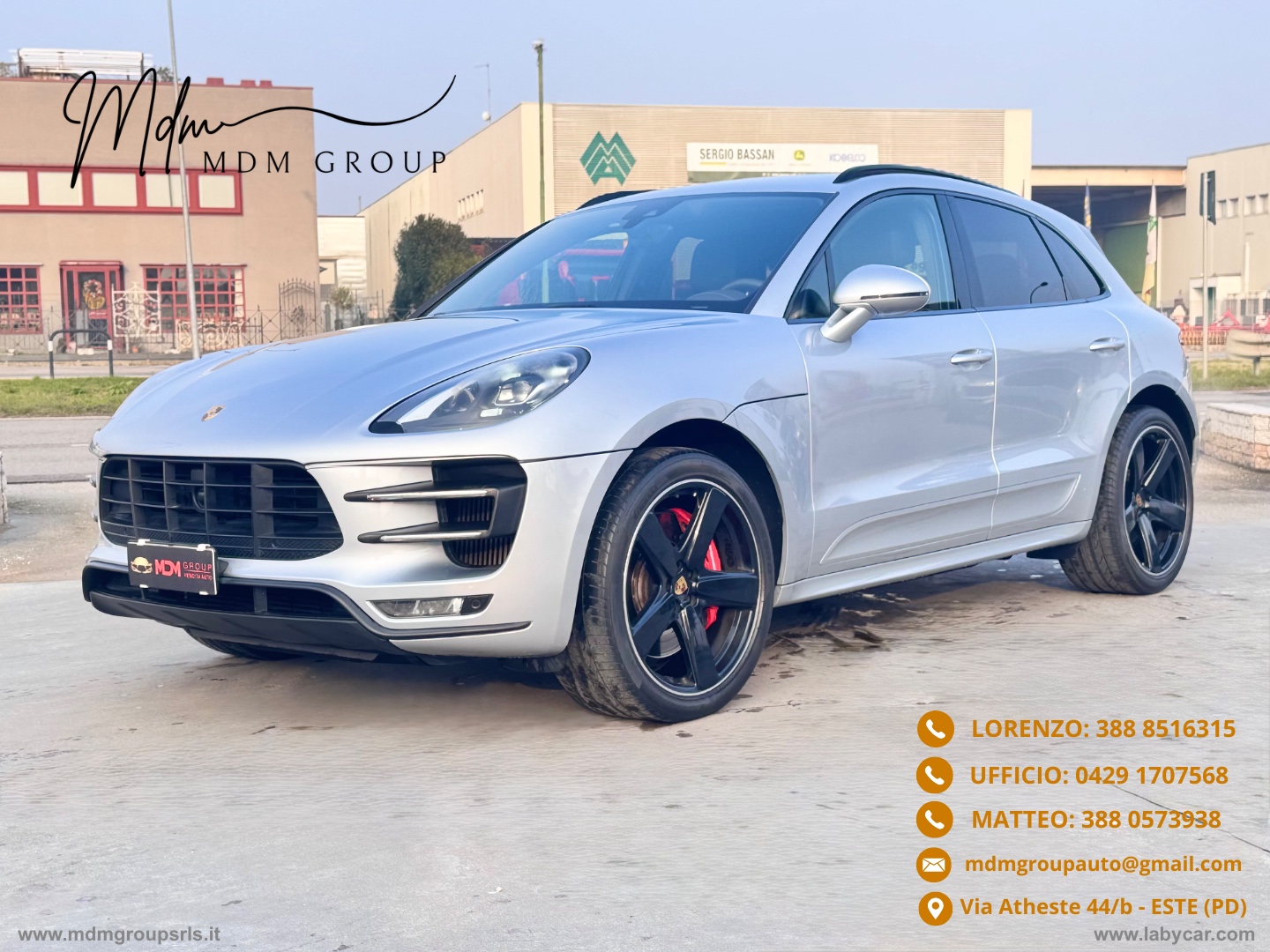 PORSCHE Macan