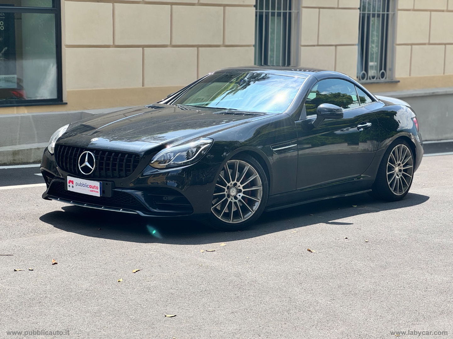 MERCEDES-BENZ SLC 200 Premium 