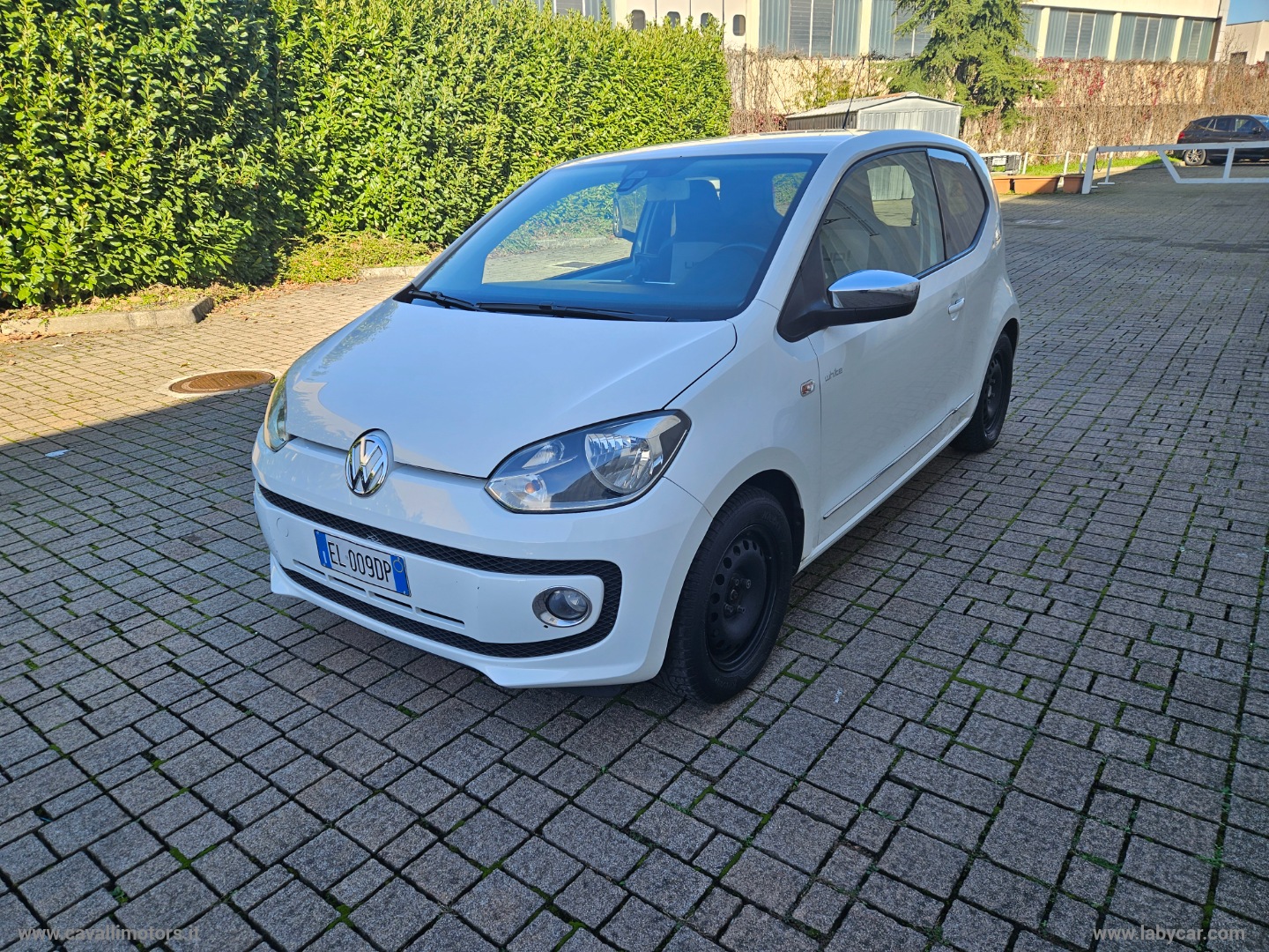 VOLKSWAGEN up!
