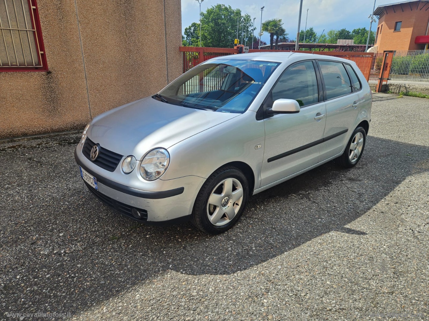 VOLKSWAGEN Polo