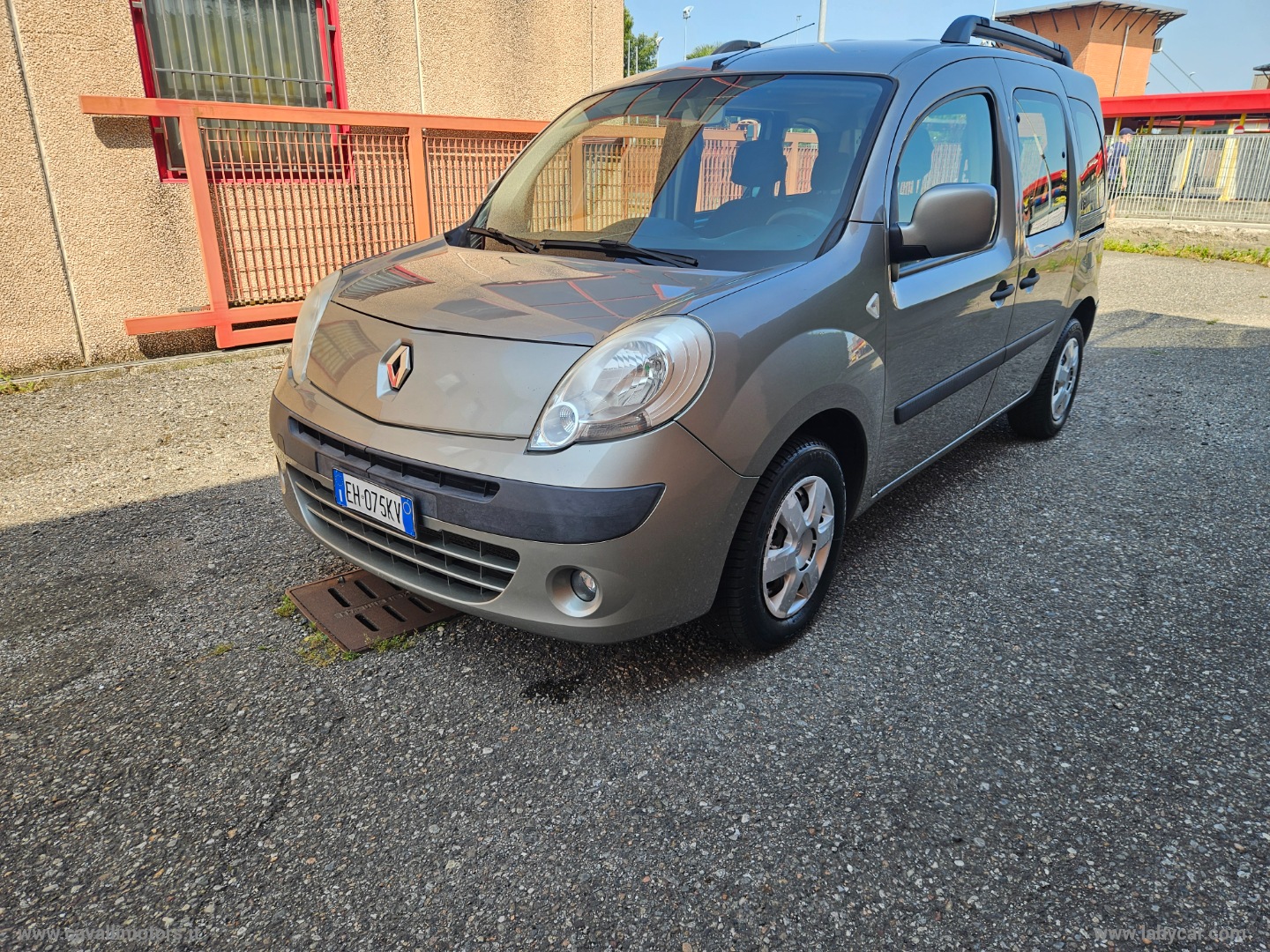 RENAULT Kangoo