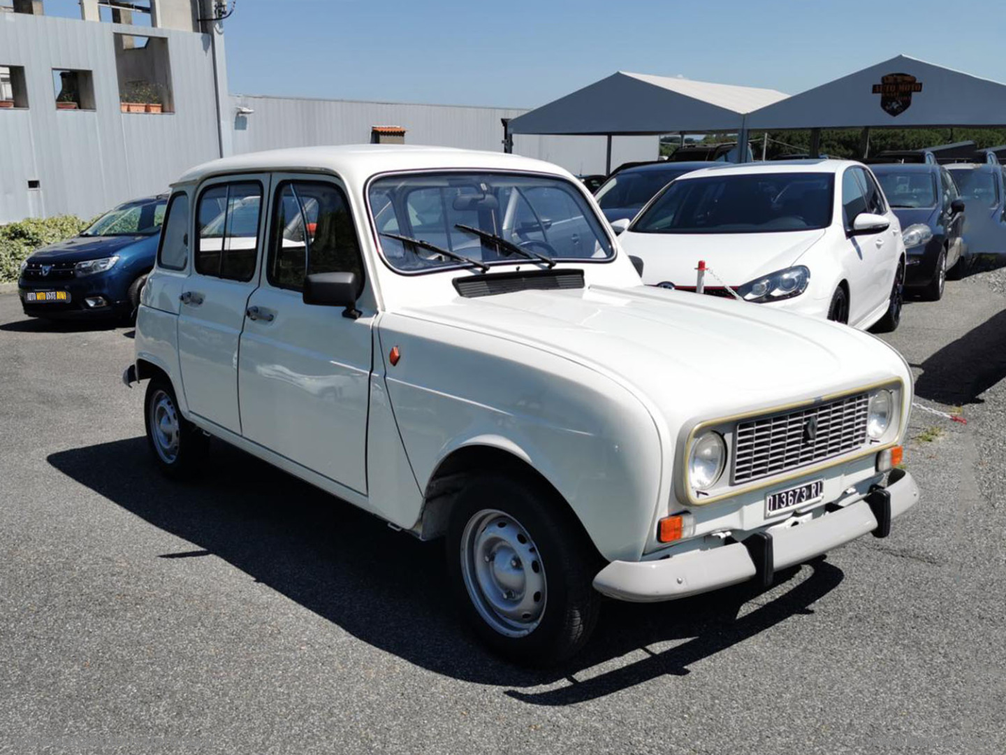 RENAULT 4