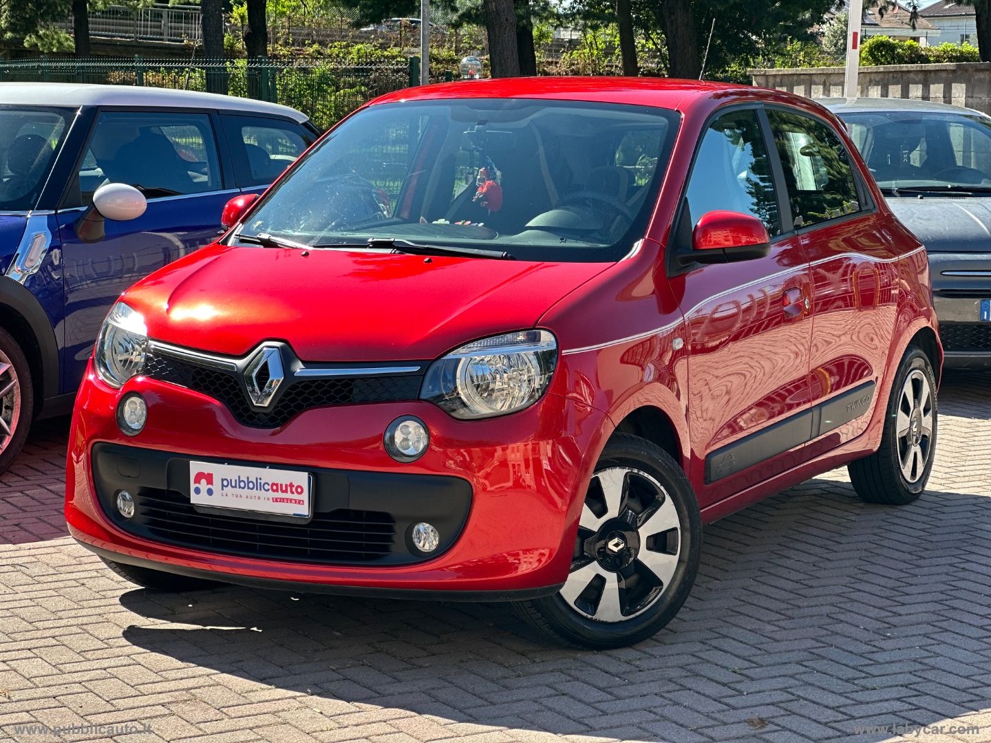 RENAULT Twingo SCe Lovely 