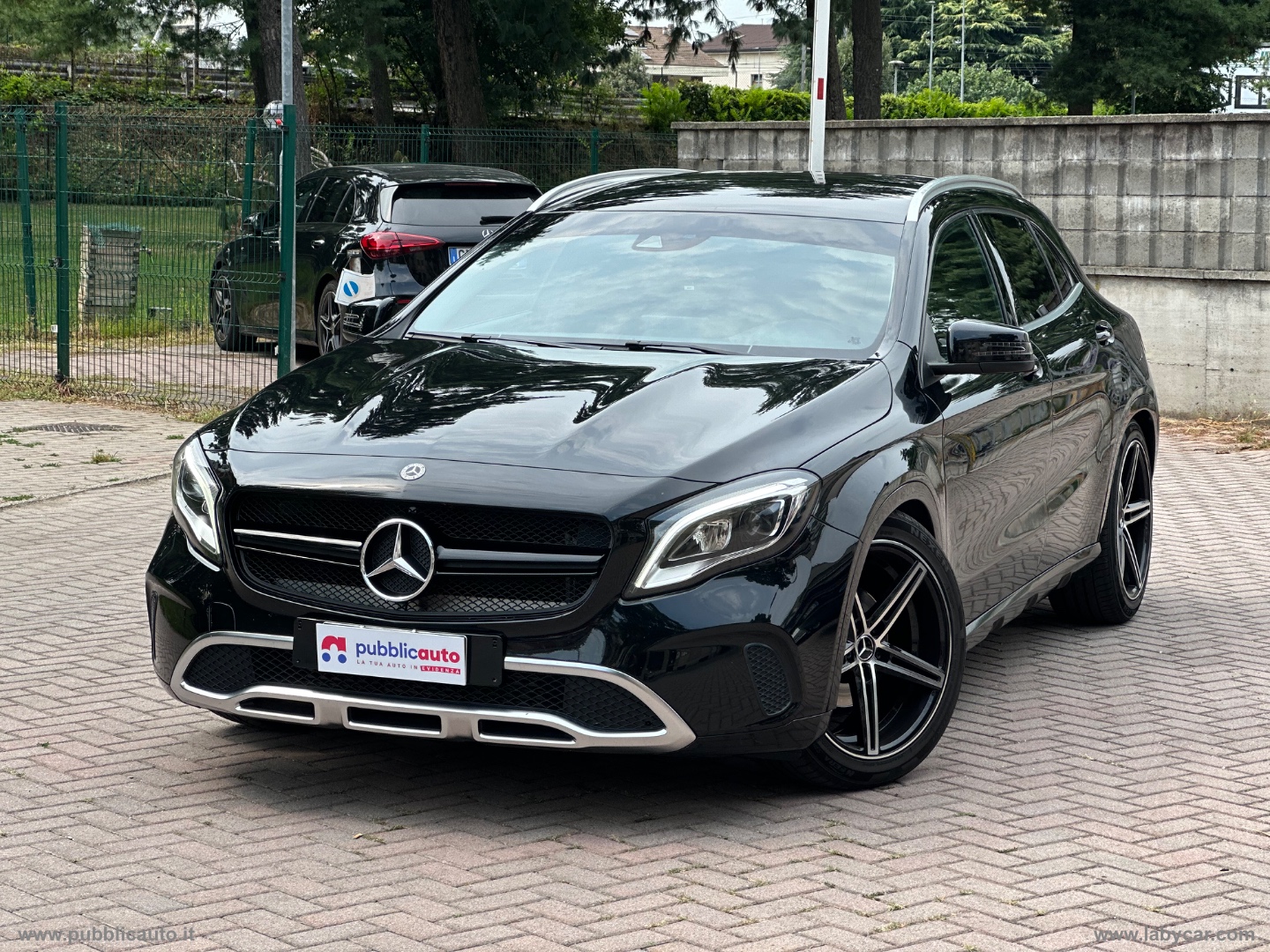 MERCEDES-BENZ GLA 180 Sport 
