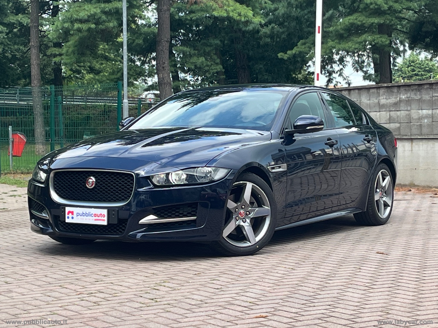 JAGUAR XE 2.0 D Turbo 180 CV aut. R-Sport 