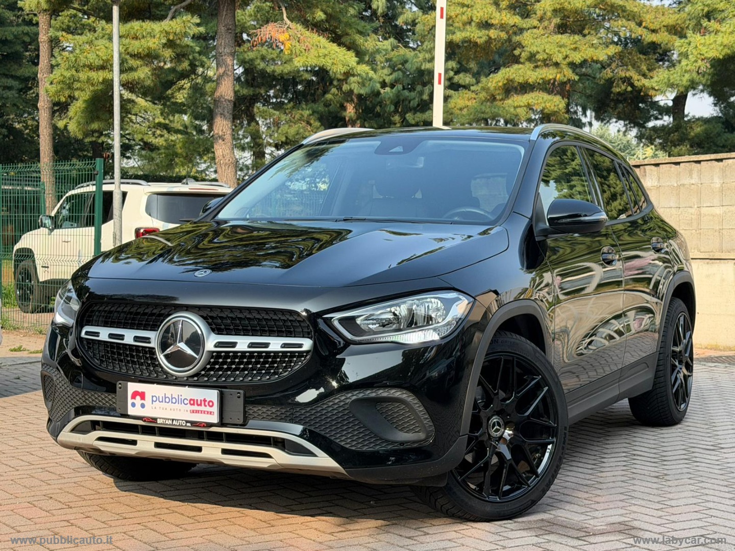 MERCEDES-BENZ GLA 180 Automatic Sport Plus 