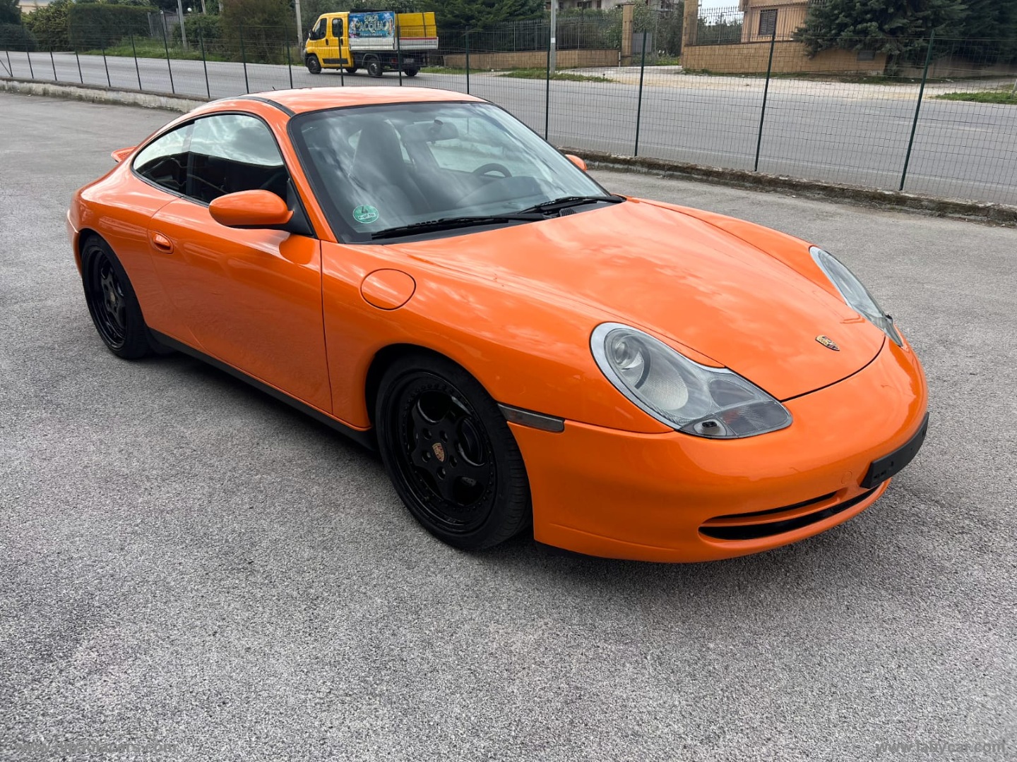 PORSCHE 911