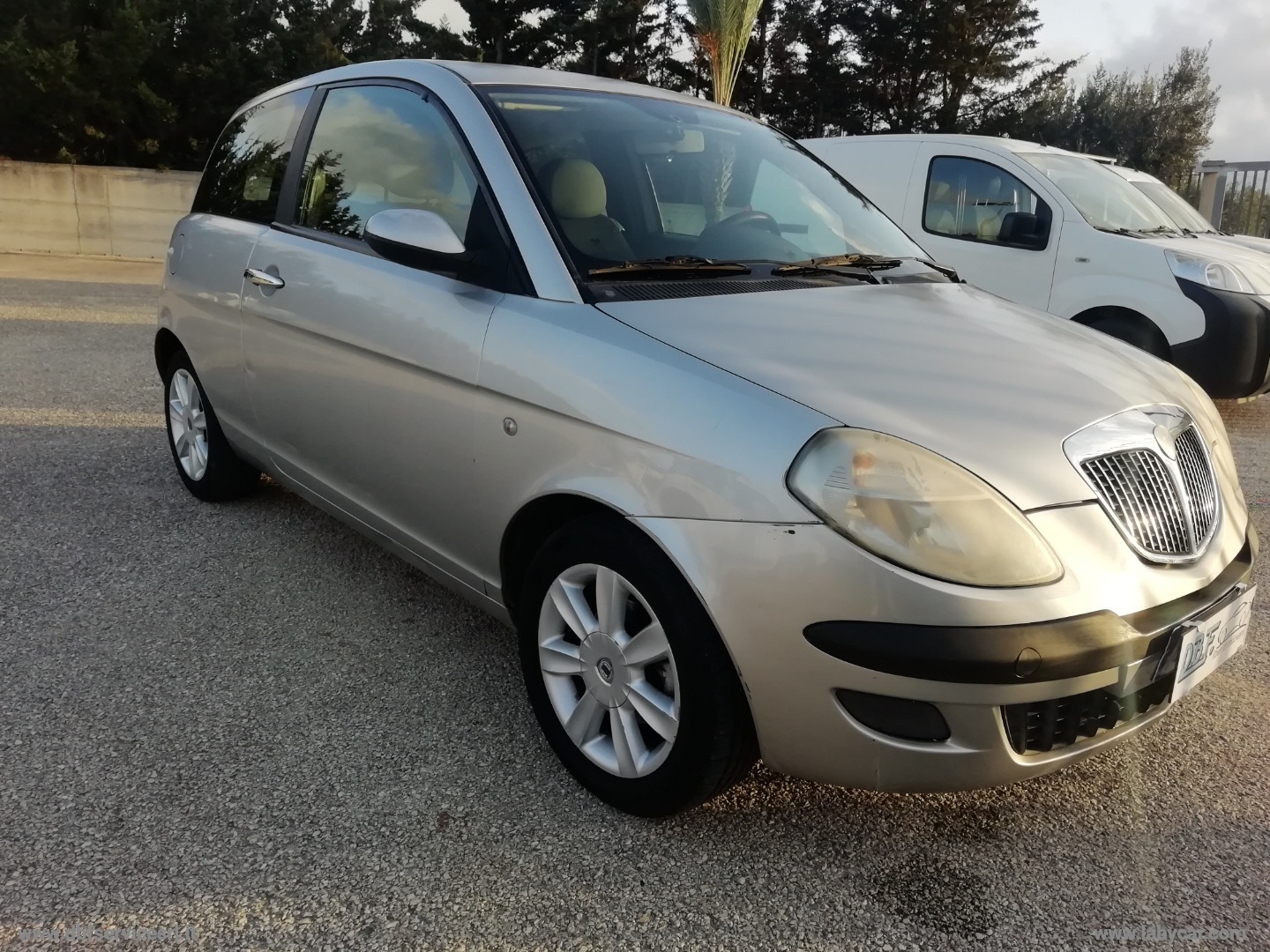 LANCIA Ypsilon