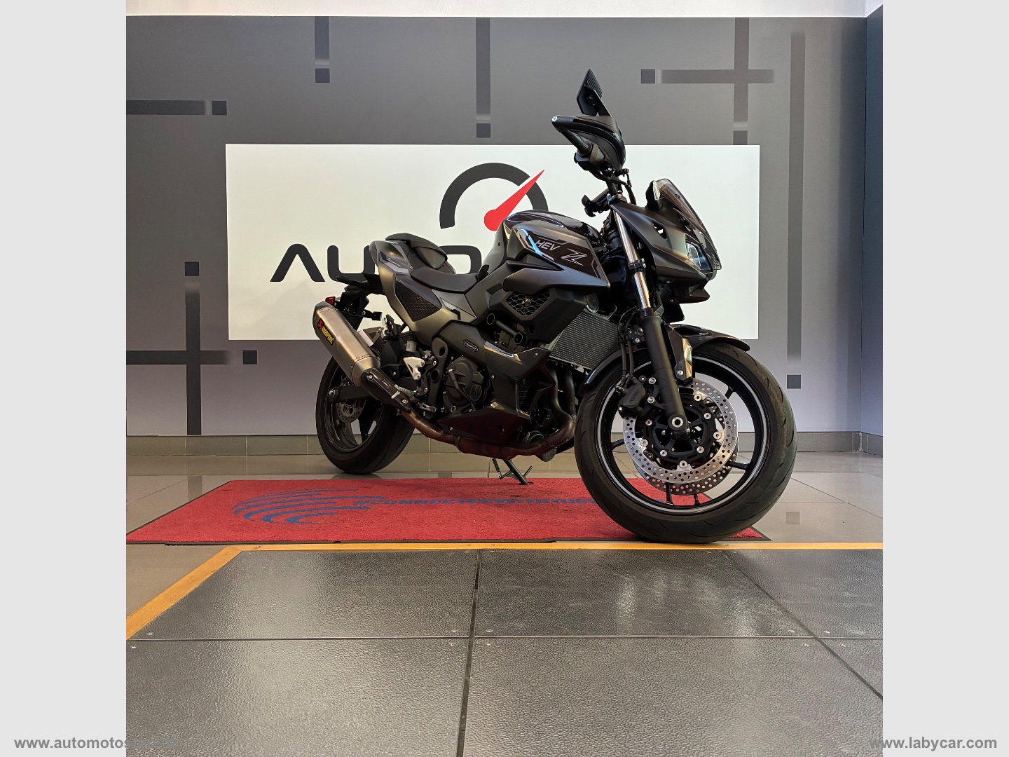 KAWASAKI 