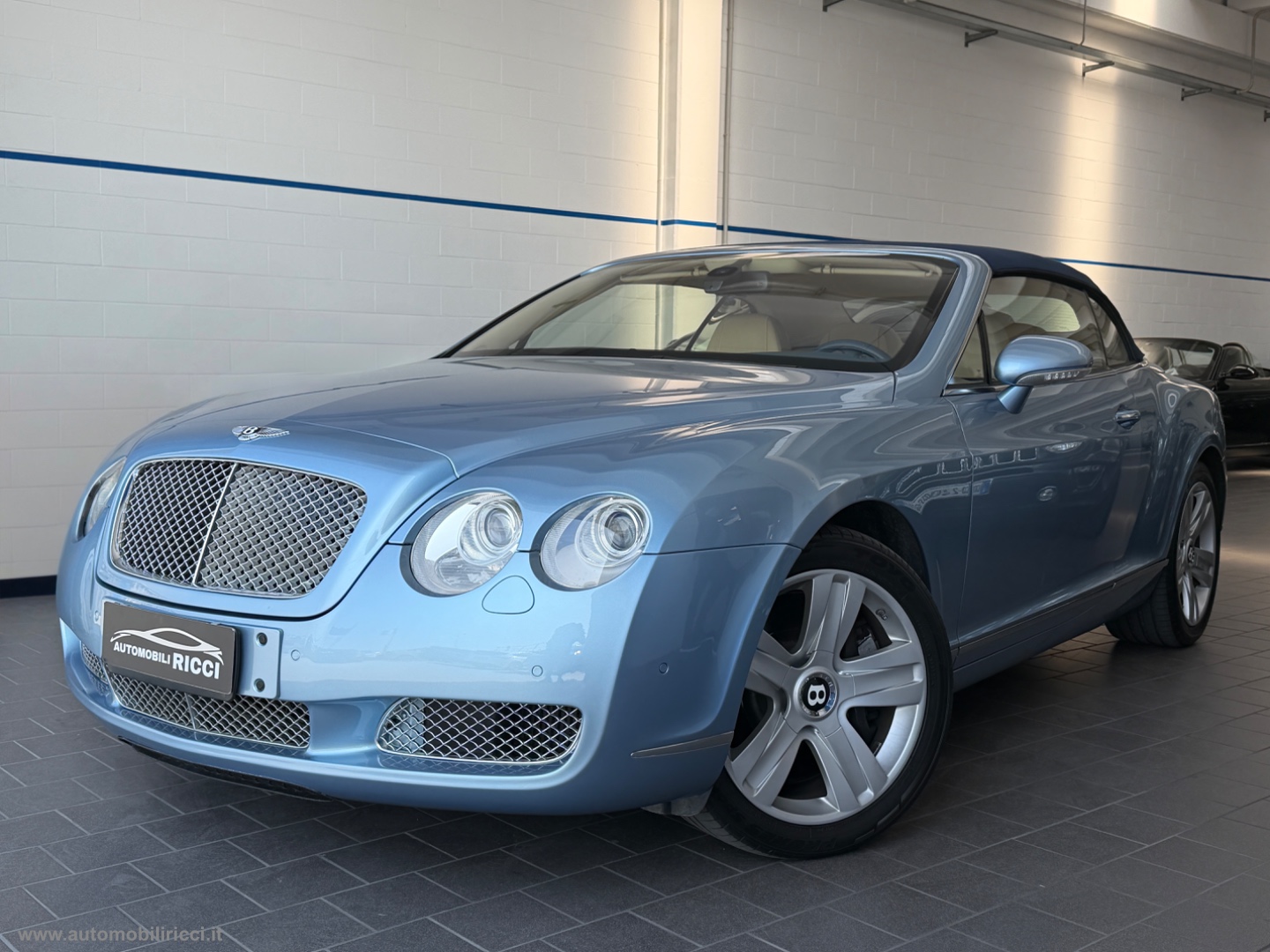 BENTLEY Continental