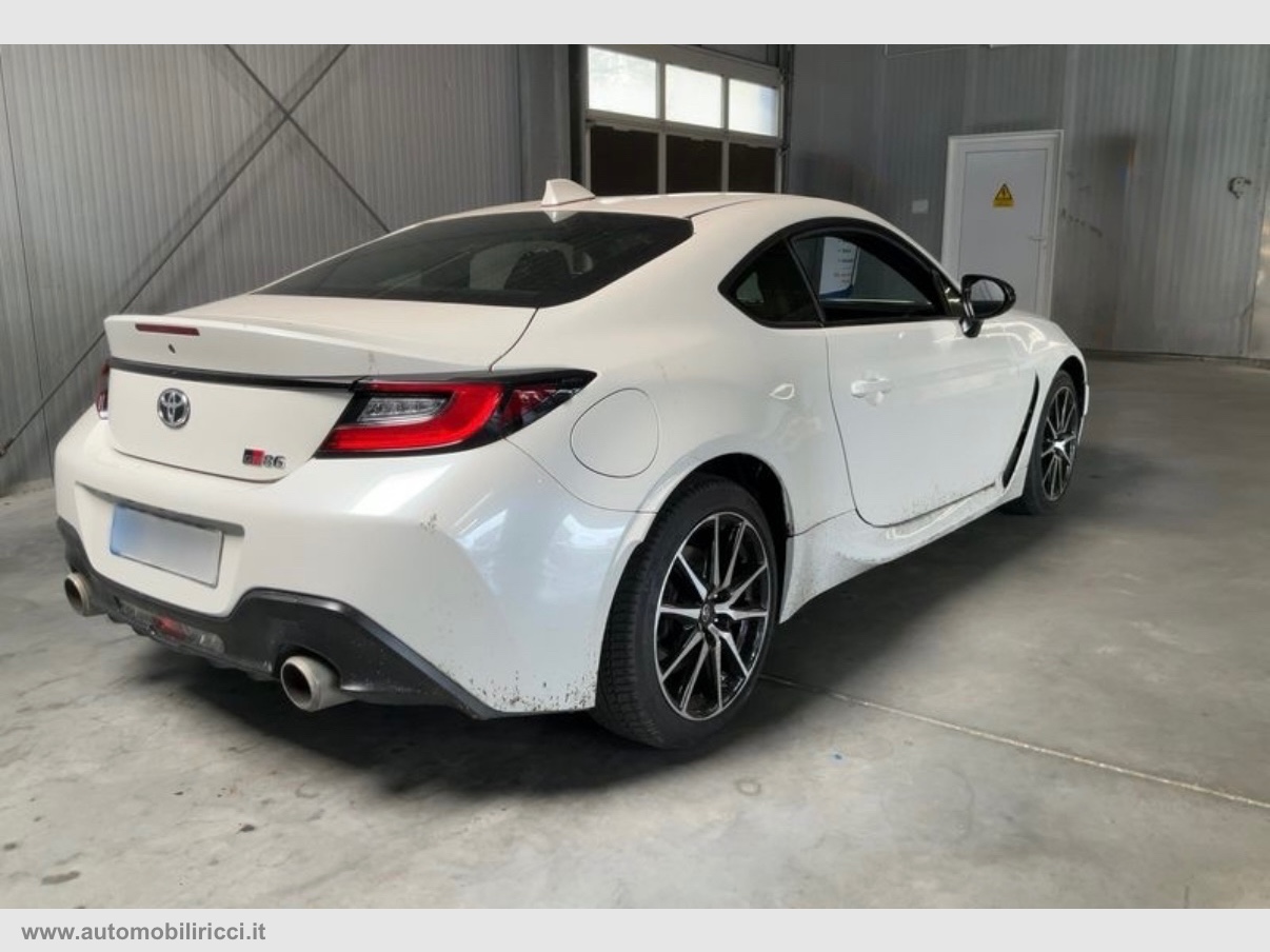 TOYOTA GR86