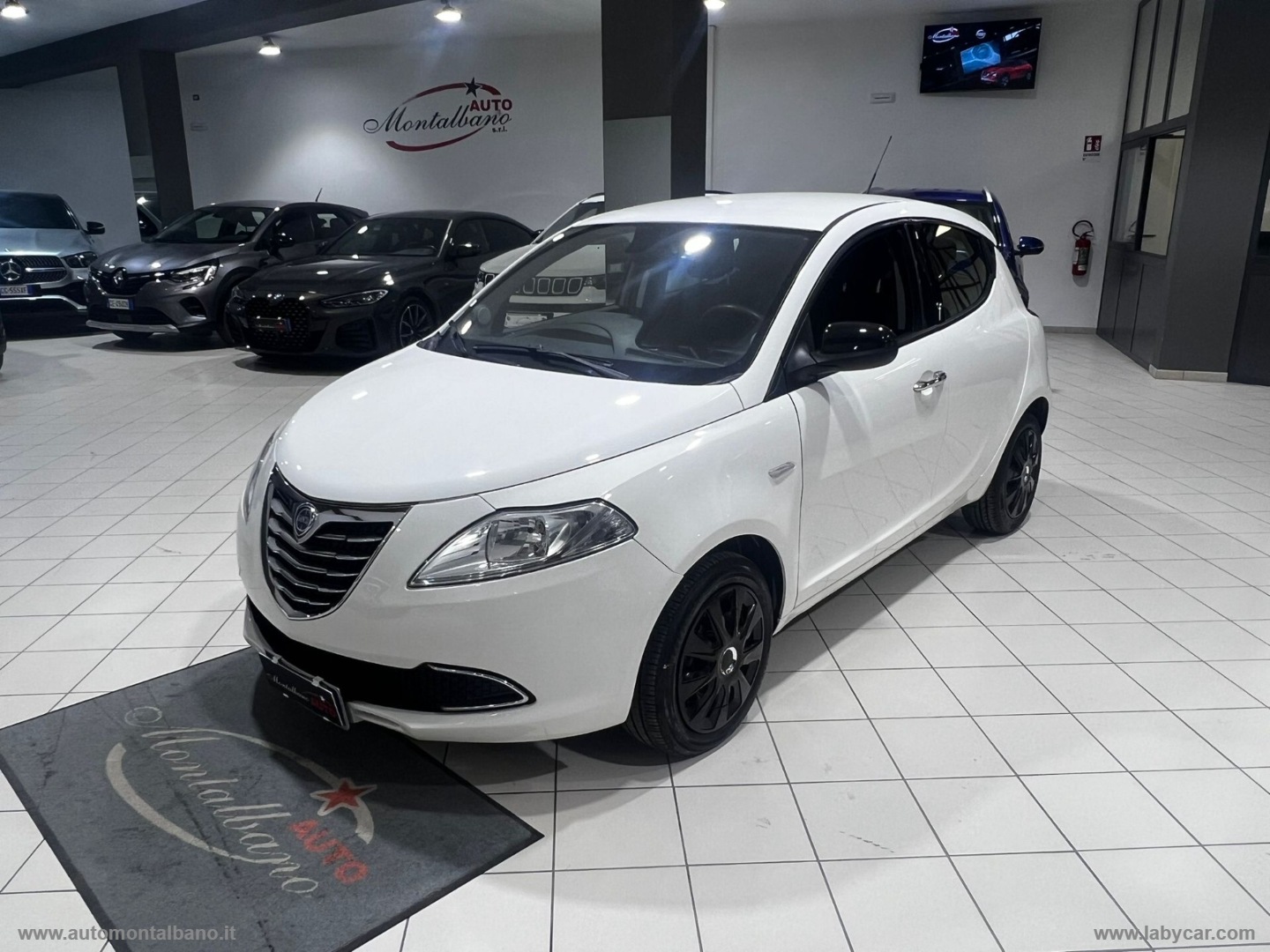 LANCIA Ypsilon