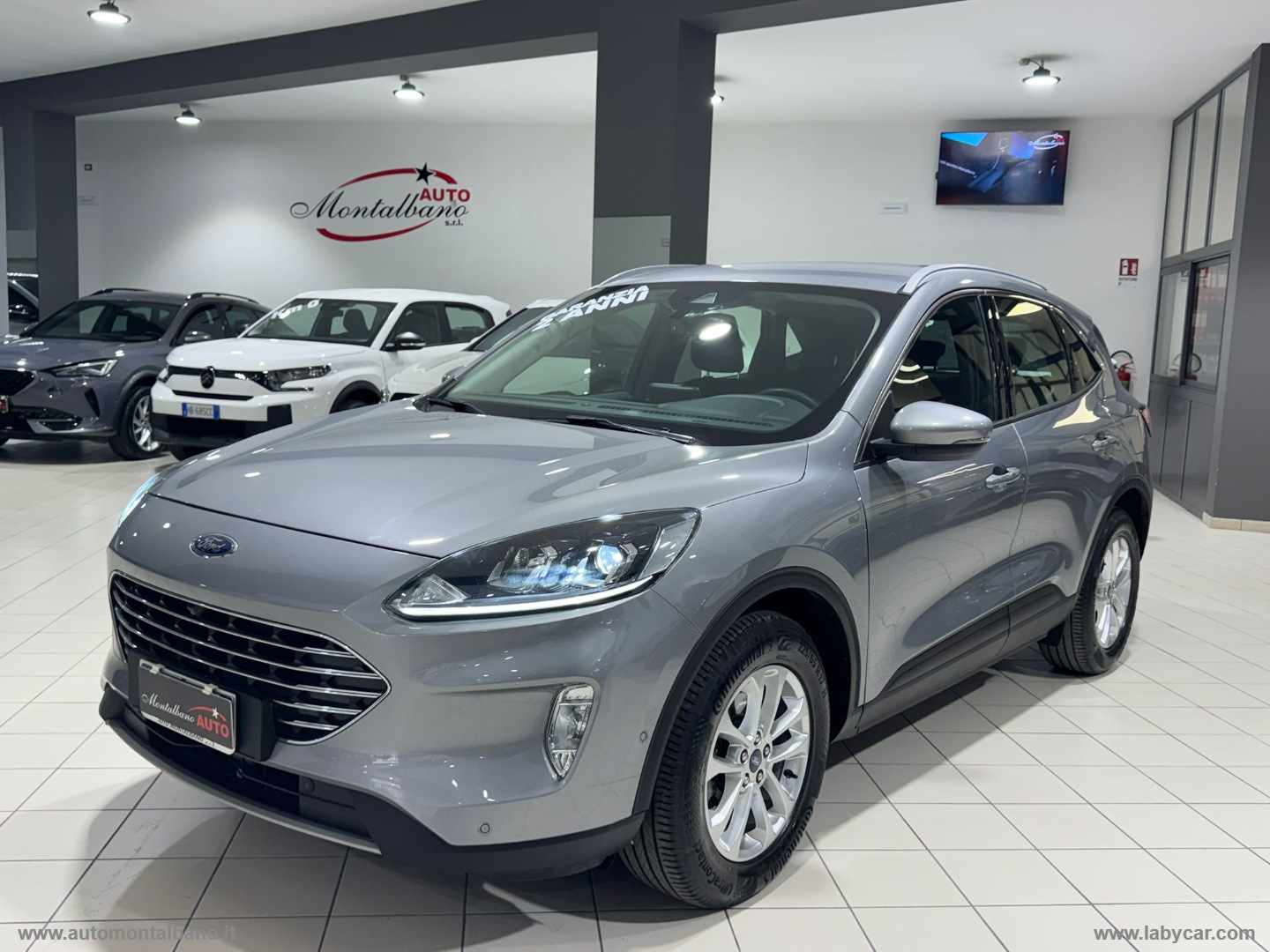 Kuga 2.0 EcoBlue Hybrid 150CV 2WD ST-L.                                                        