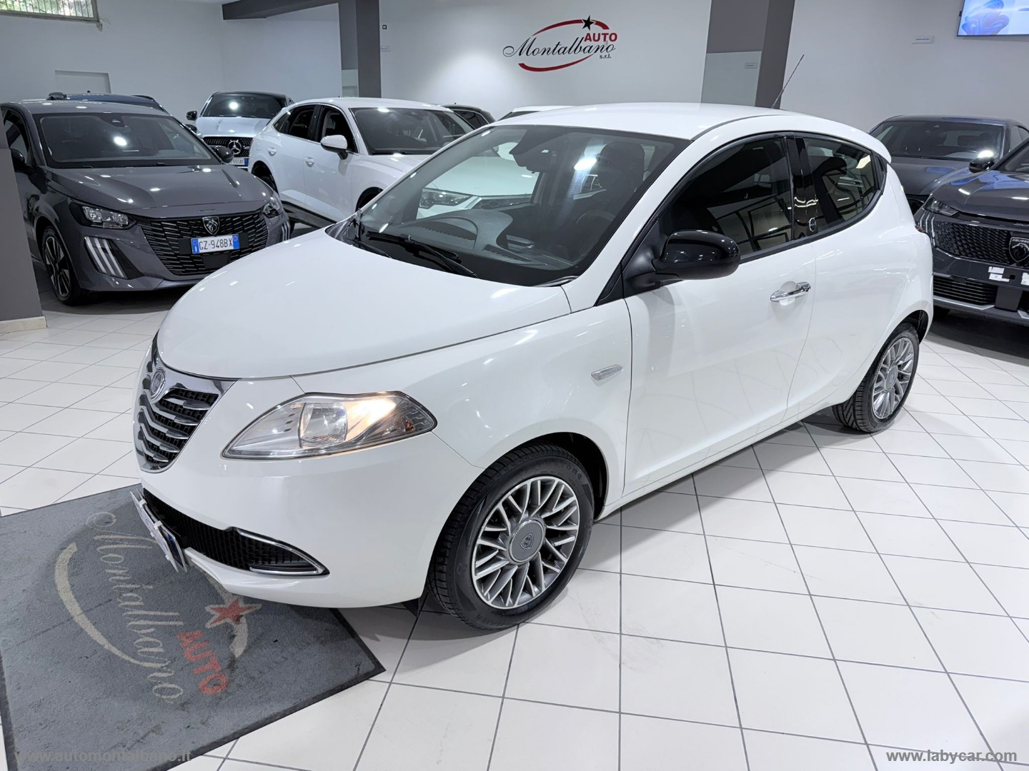 LANCIA Ypsilon