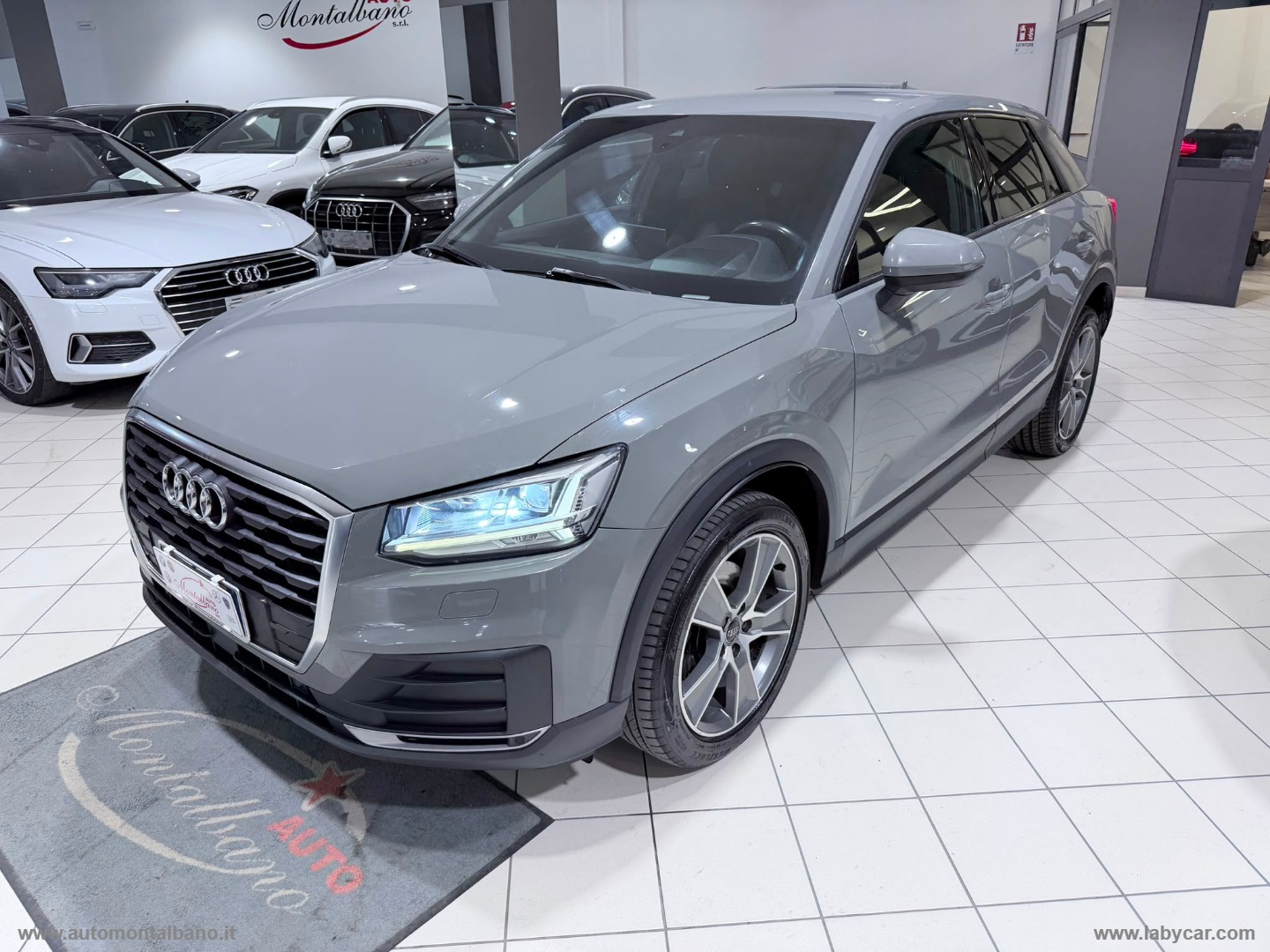 Q2 1.6 TDI S tronic Business                                                        