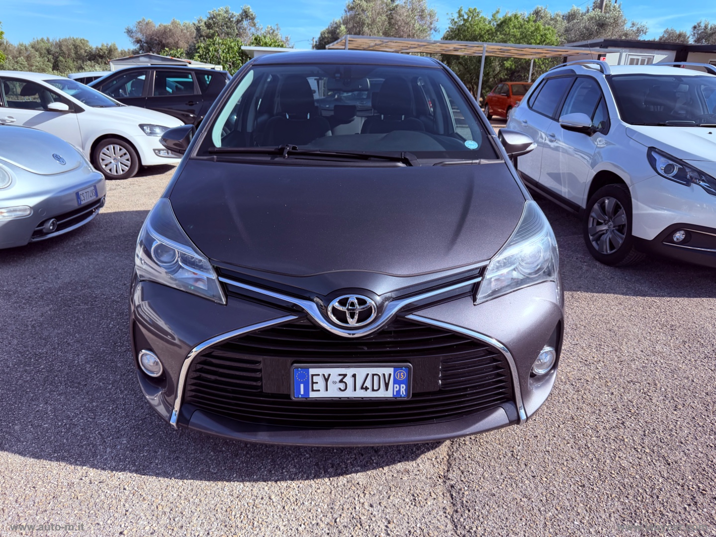 TOYOTA Yaris