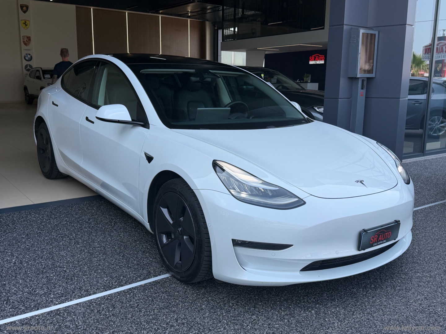 Model 3 Long Range Dual Motor AWD                                                        