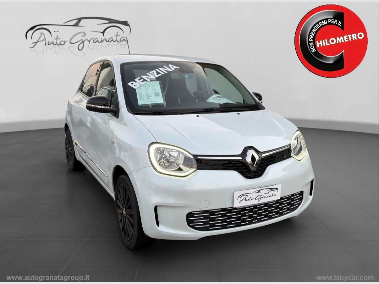 RENAULT Twingo SCe 65 CV Urban Night PARI NUOVO!