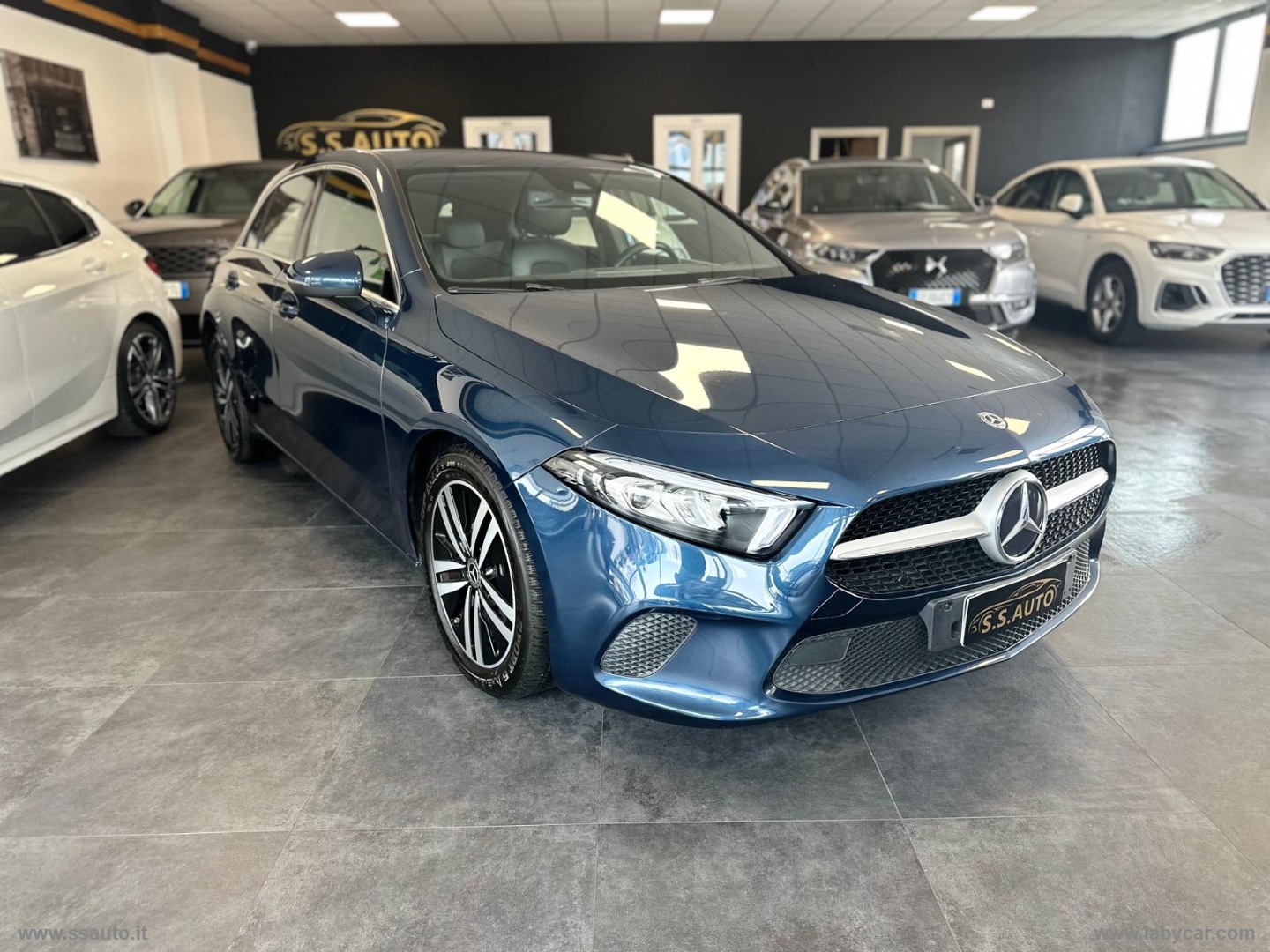 MERCEDES-BENZ A 180 d Automatic Premium 